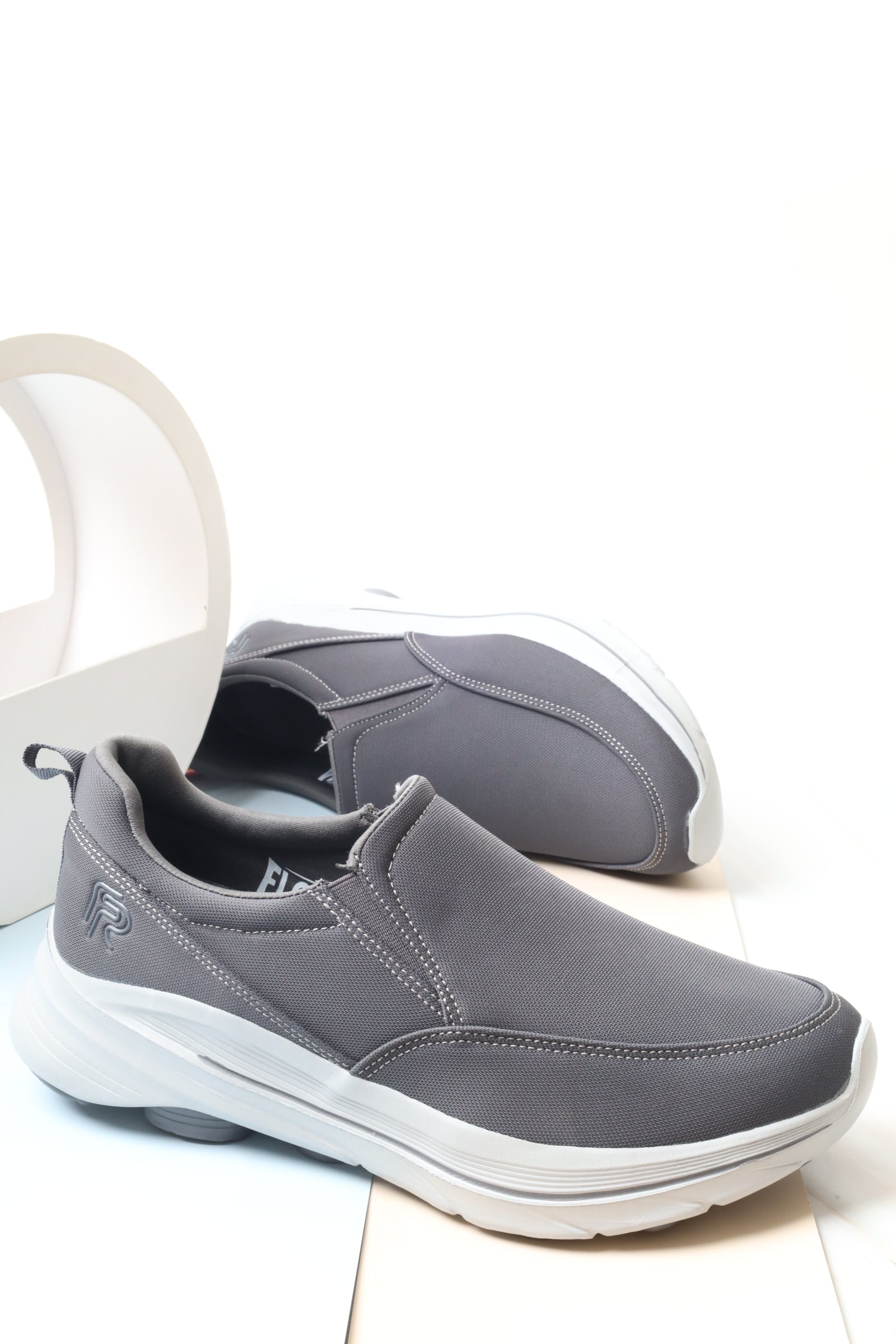 حذاء رياضي 158621