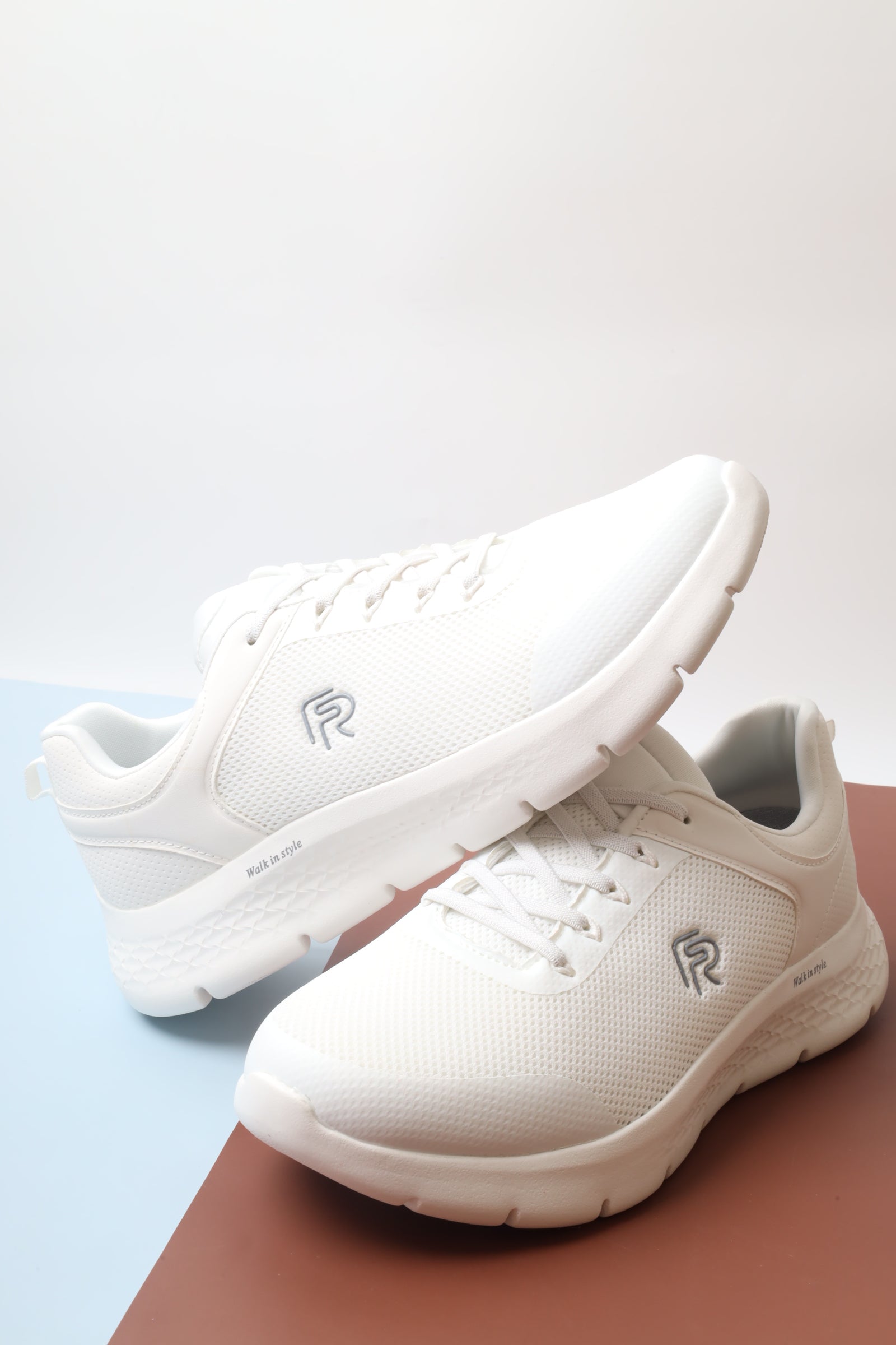 حذاء رياضي 158624