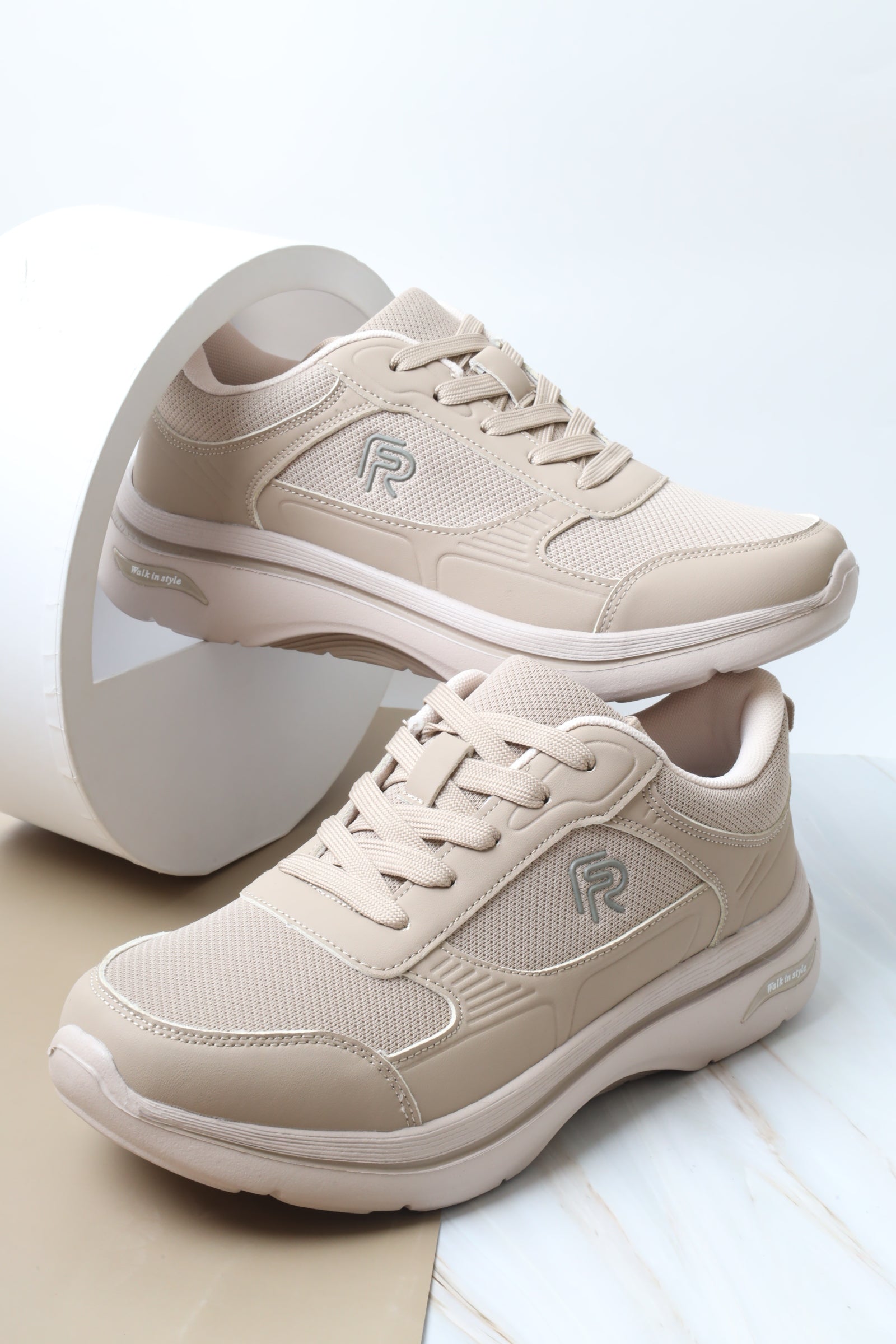 حذاء رياضي 158623