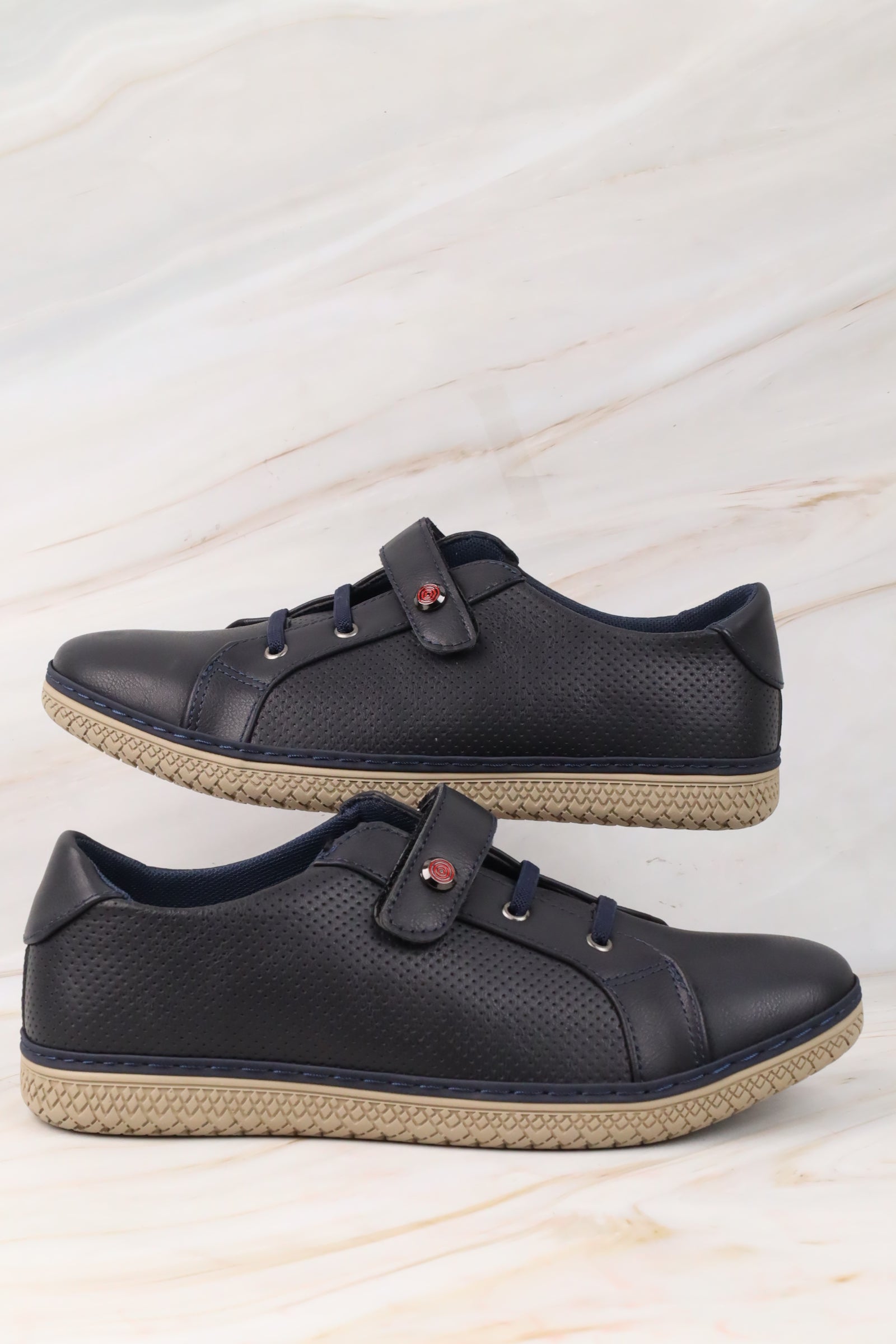 Boys' shoes 23801