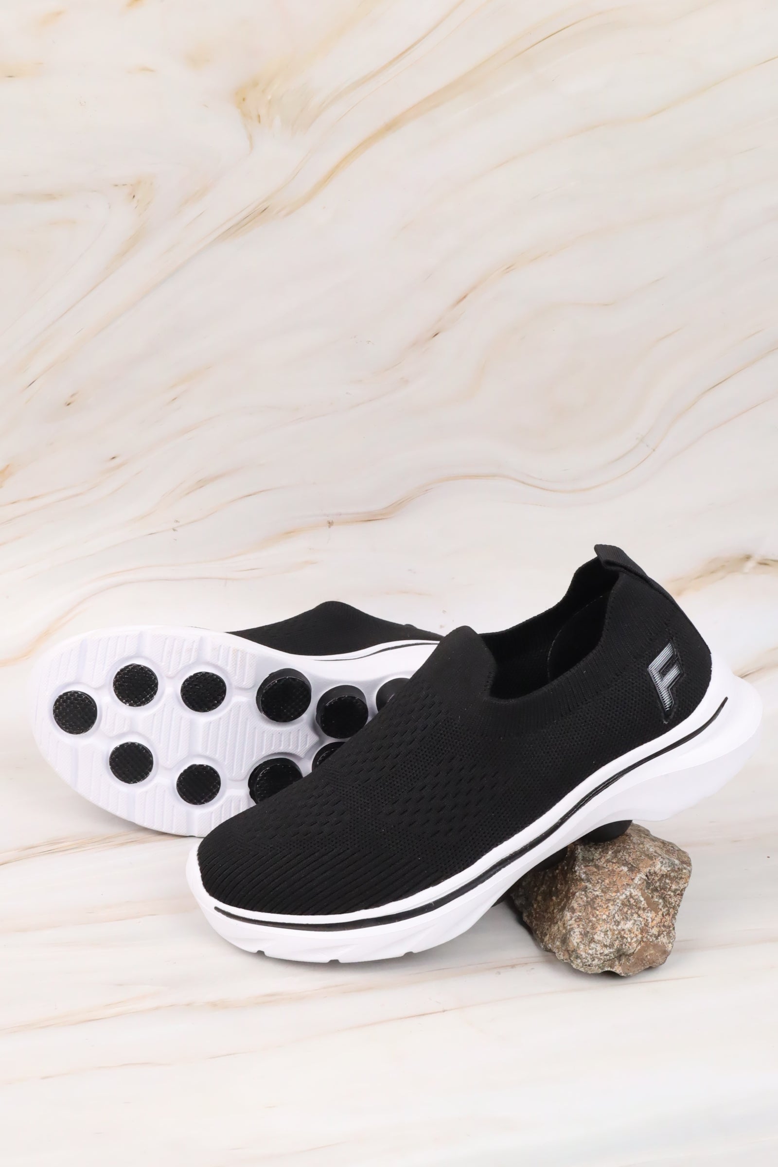 حذاء بناتي رياضي 45047