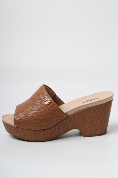 Brazilian sandal with a wide heel 99506