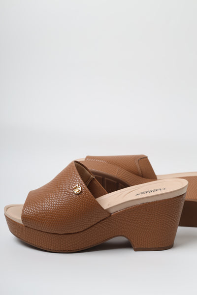 Brazilian sandal with a wide heel 99506