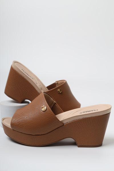Brazilian sandal with a wide heel 99506