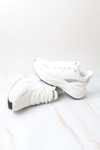 Women's athletic shoes 76609