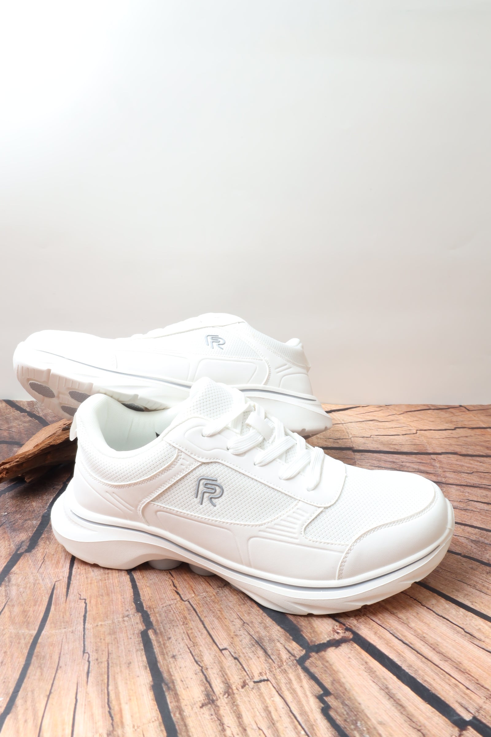 حذاء رياضي 158636