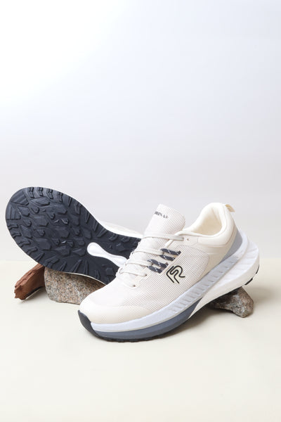Athletic shoes 158616