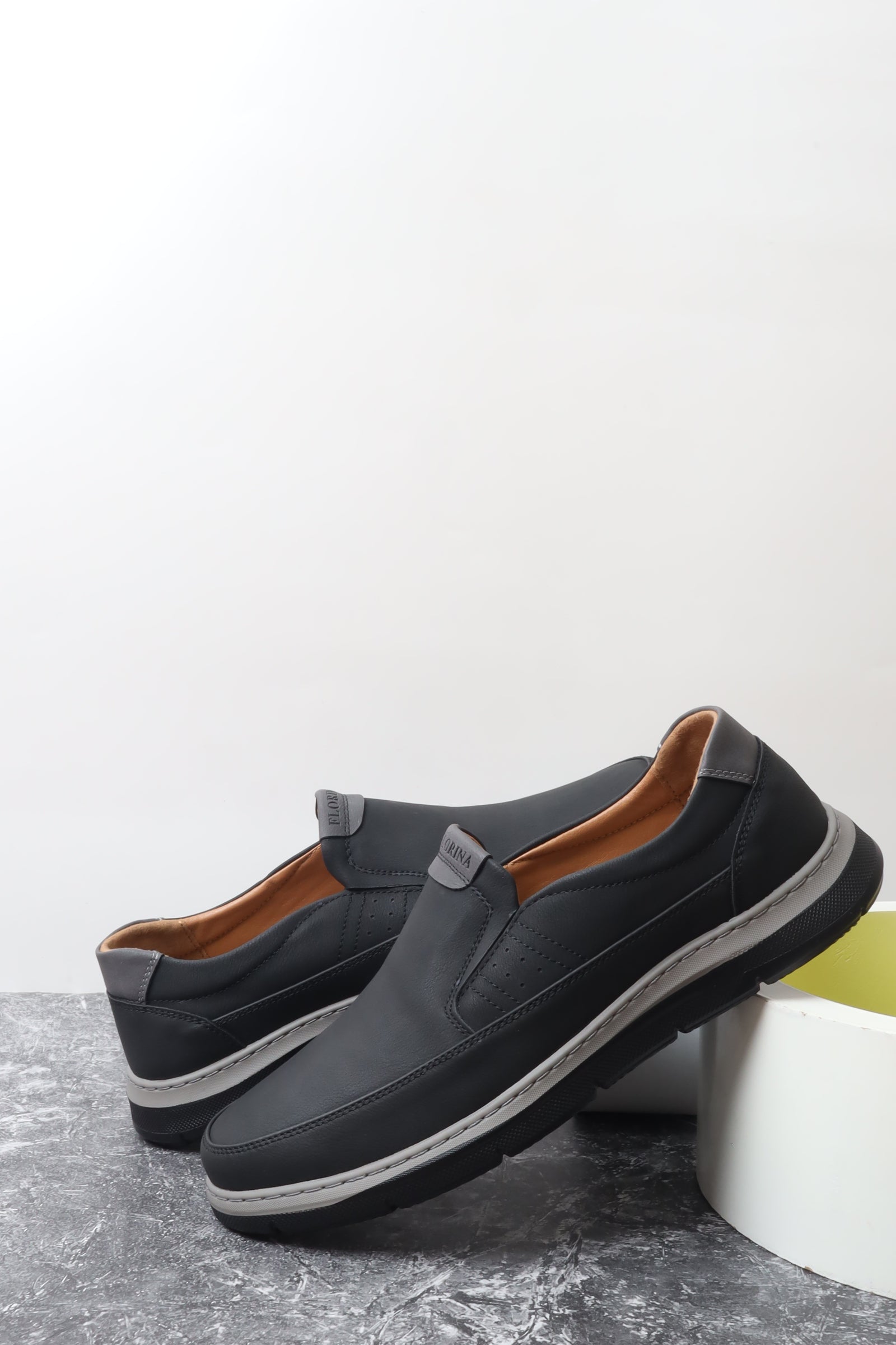 حذاء كاجول 77339