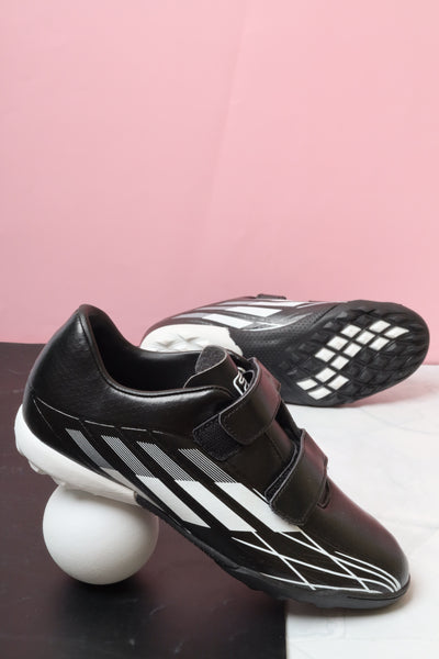 Football shoe 76201 