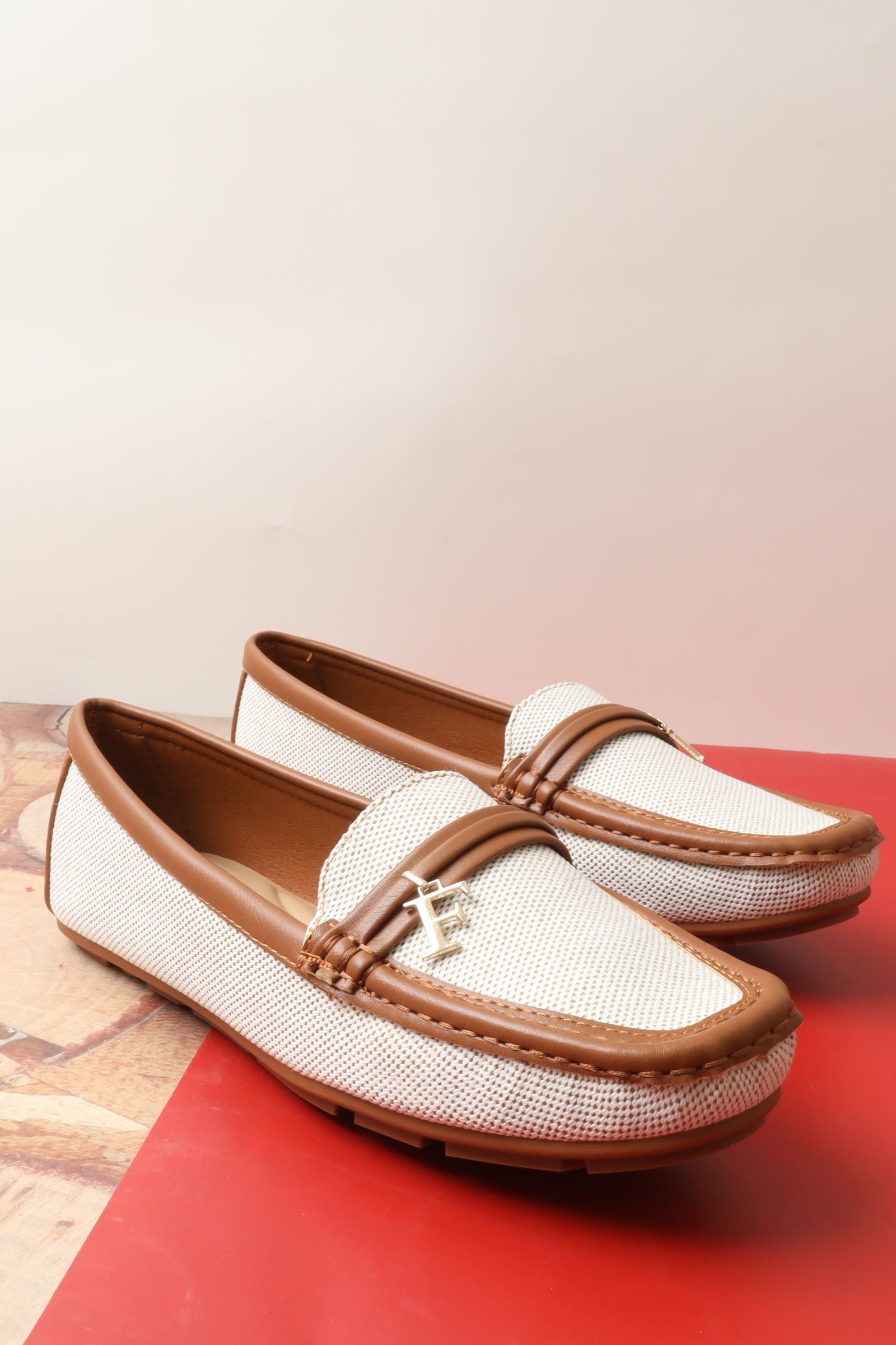 حذاء نسائي 26050