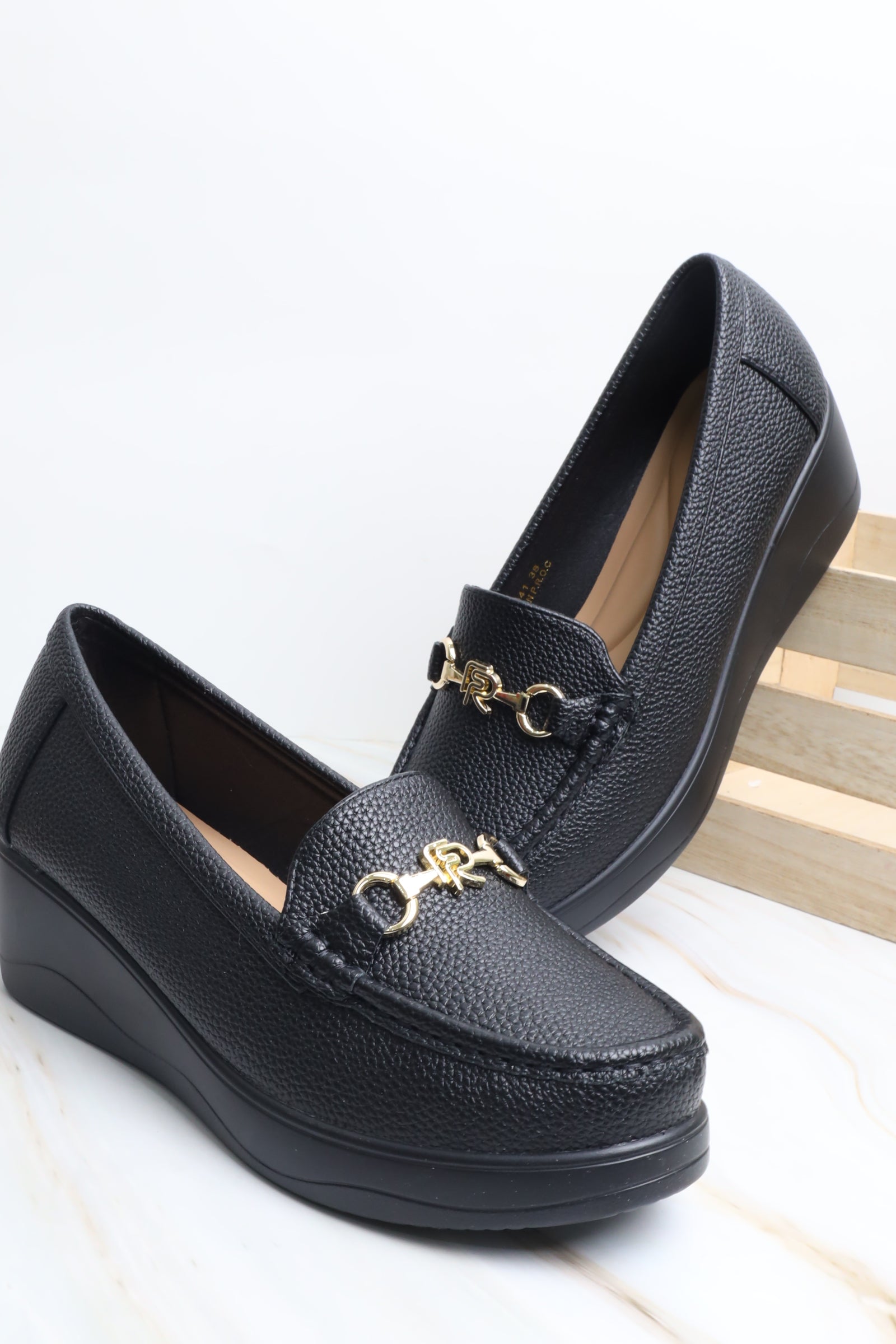 حذاء نسائي 26041