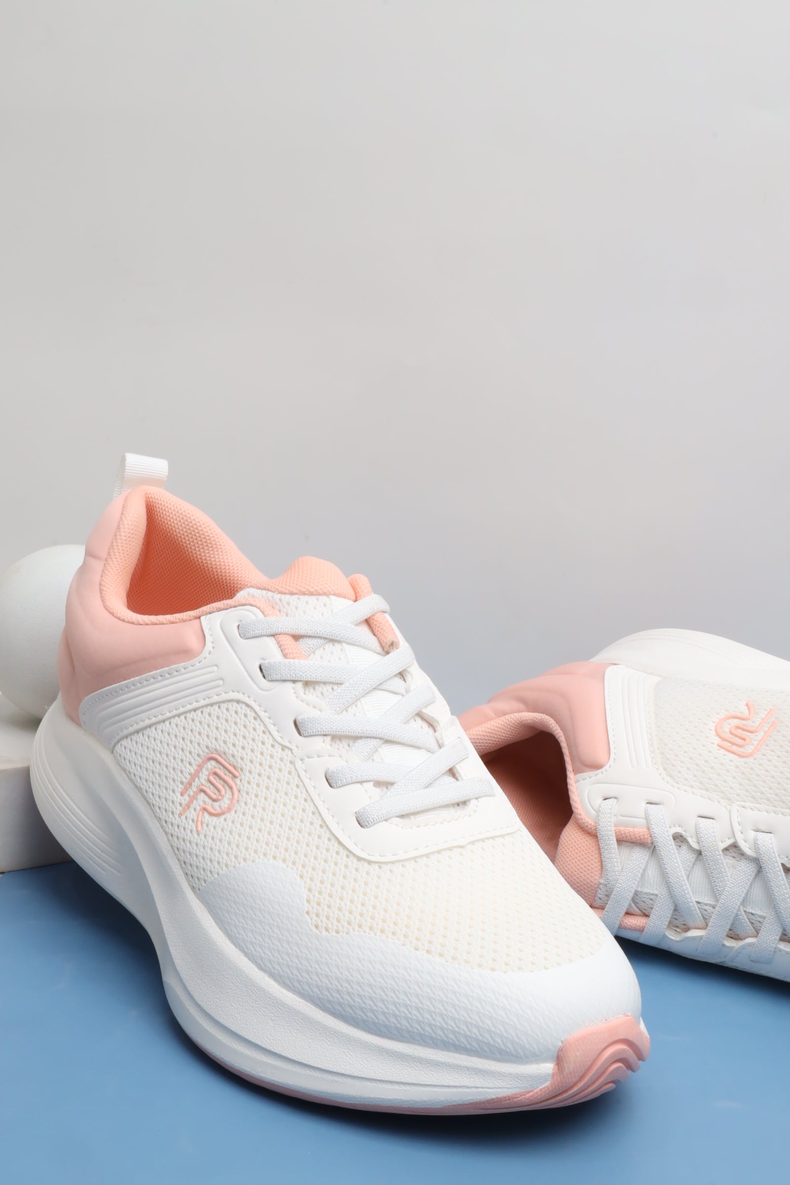 حذاء نسائي رياضي 76935