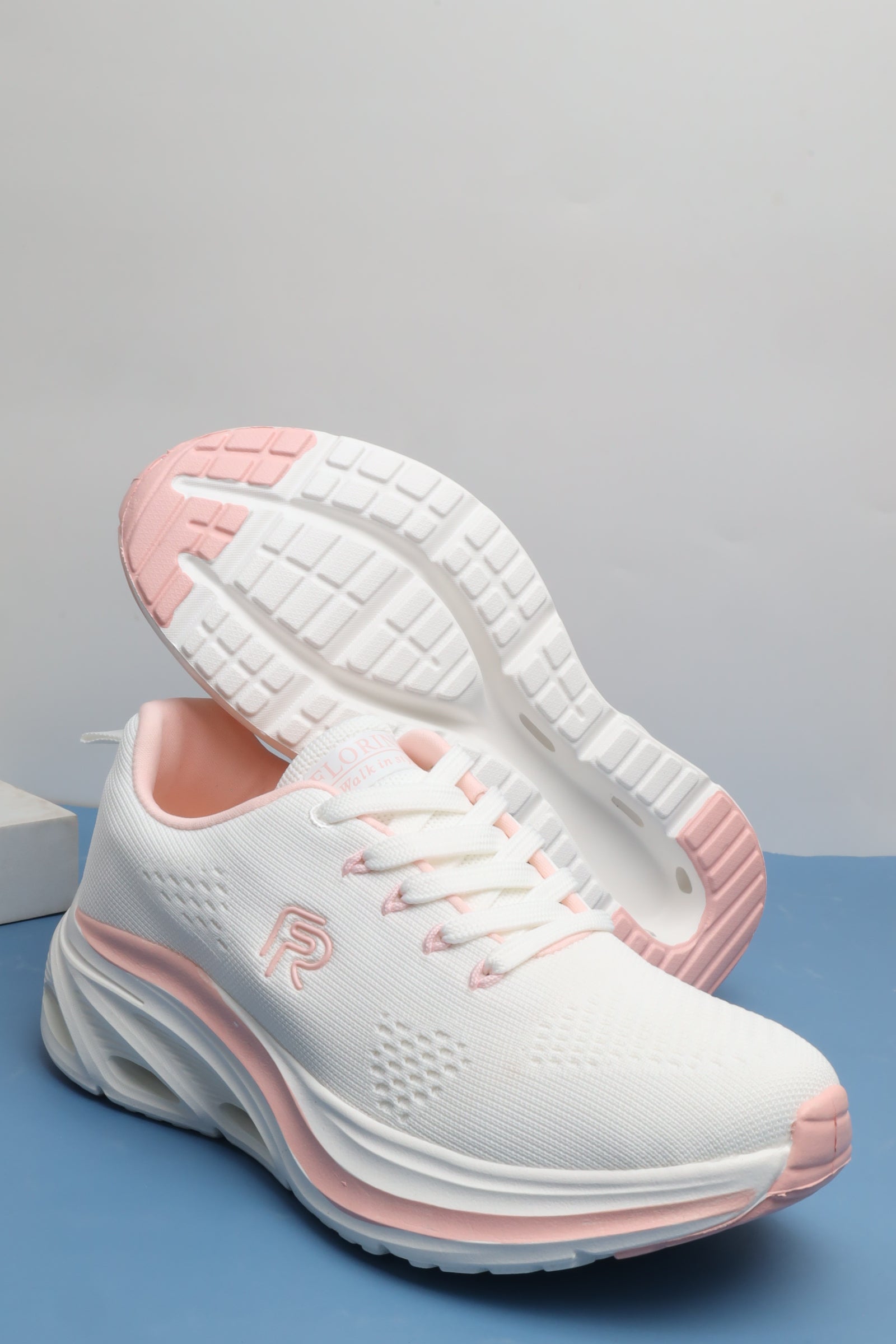 حذاء نسائي رياضي 76938