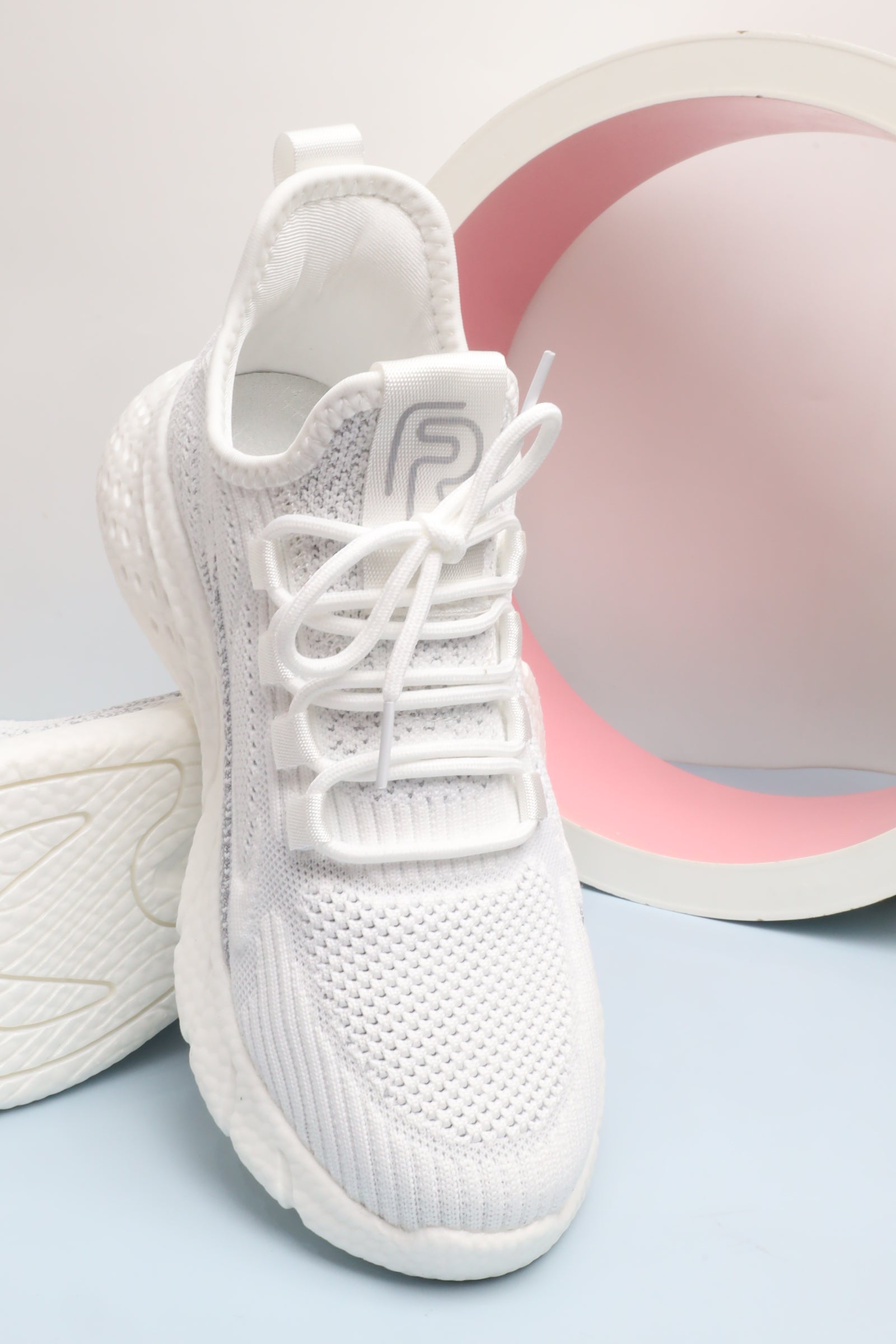 حذاء نسائي رياضي 126510