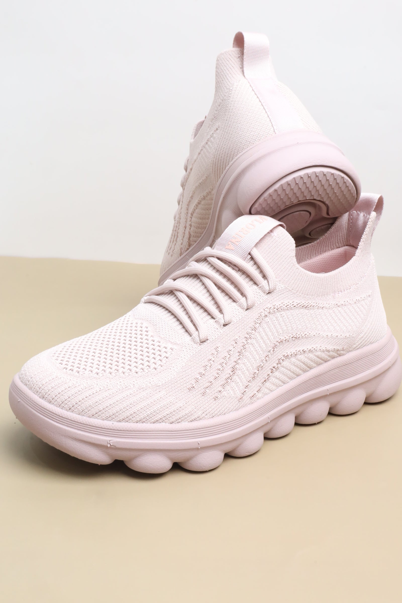 حذاء نسائي رياضي 126511