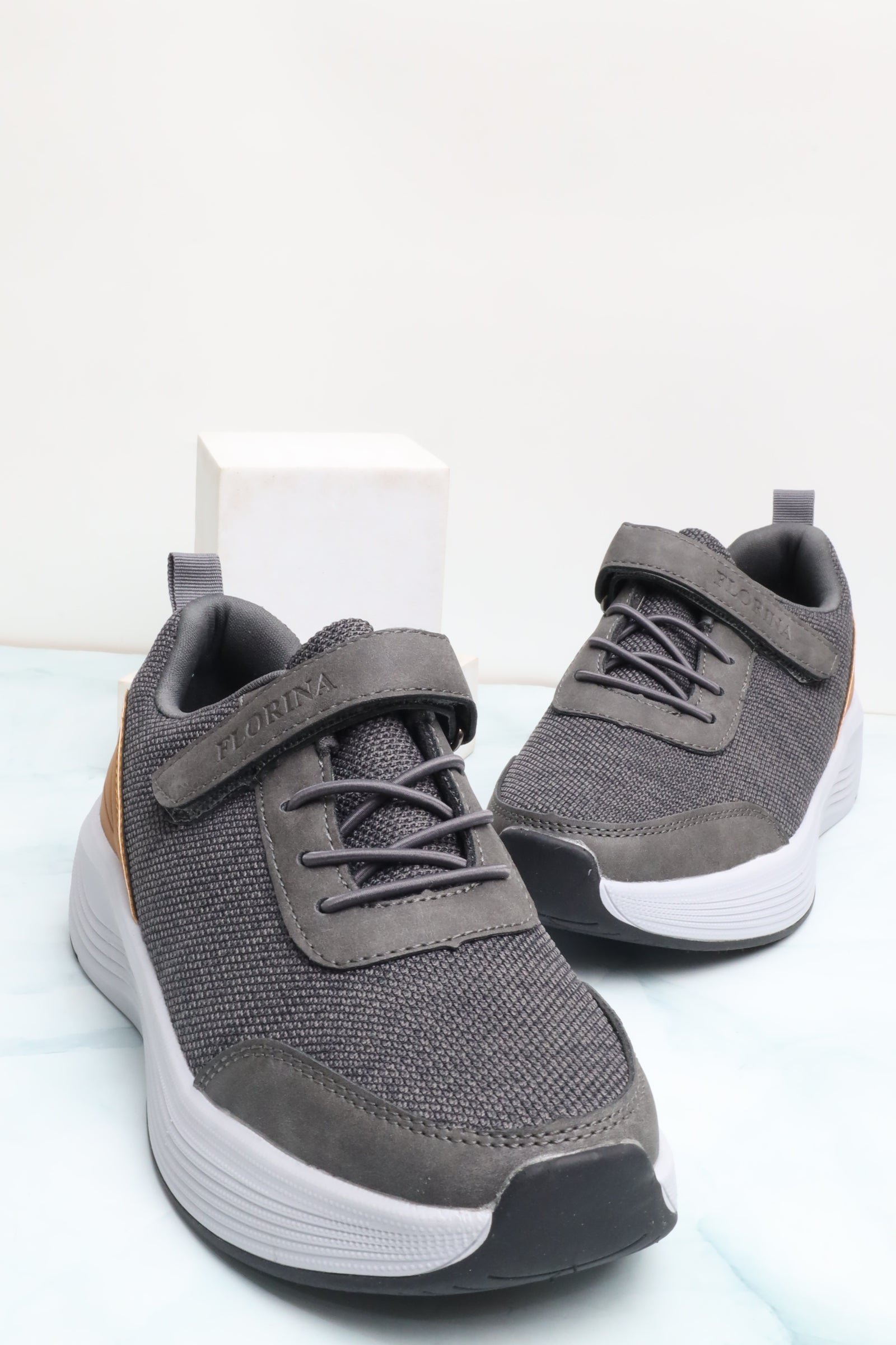 حذاء أطفالي رياضي 38113