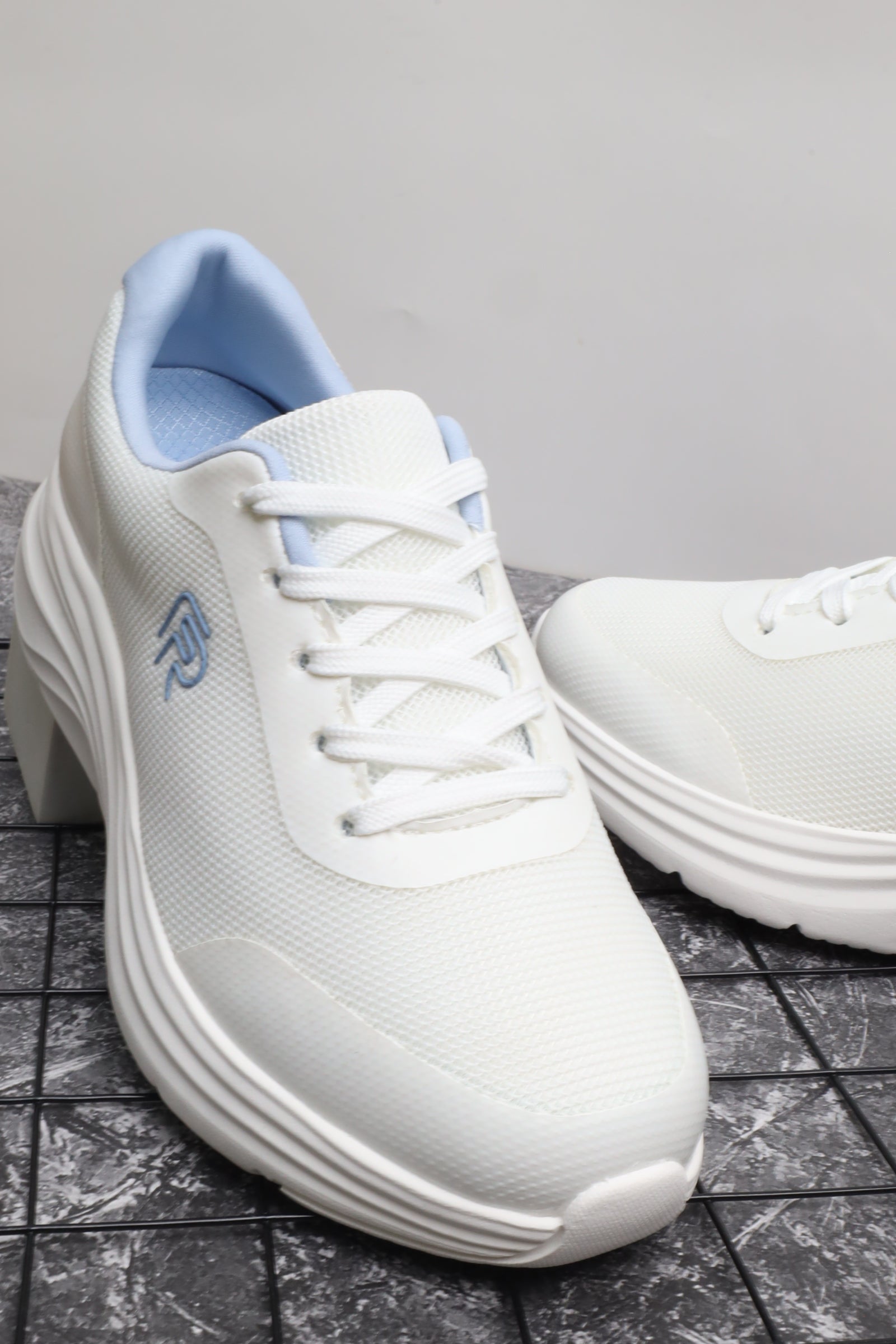 حذاء نسائي رياضي 126014