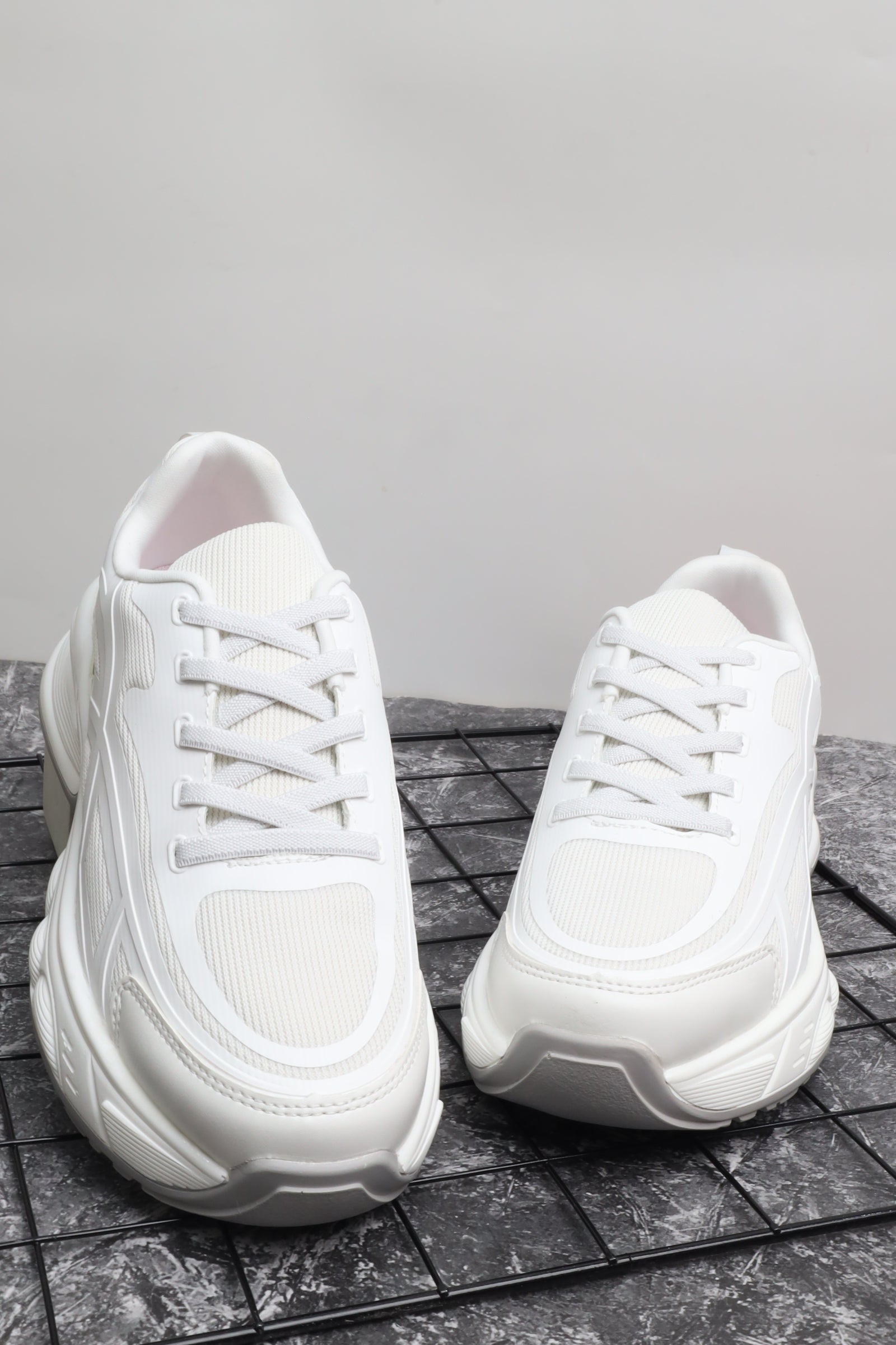 Women's Athletic Shoes 126012
