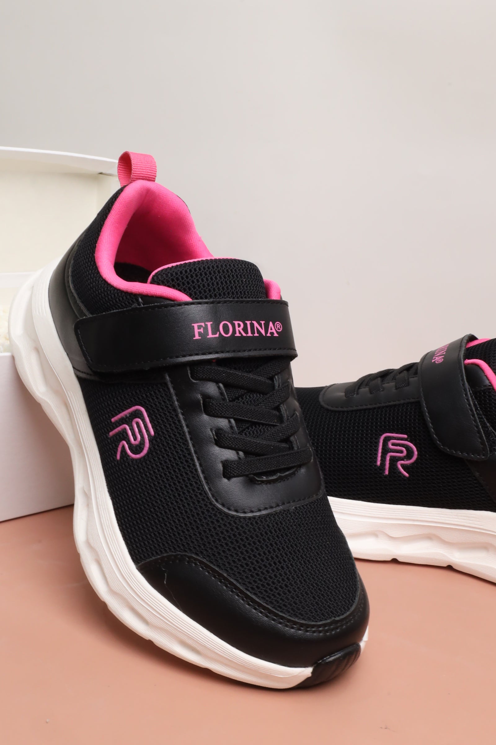 حذاء أطفالي رياضي 38104