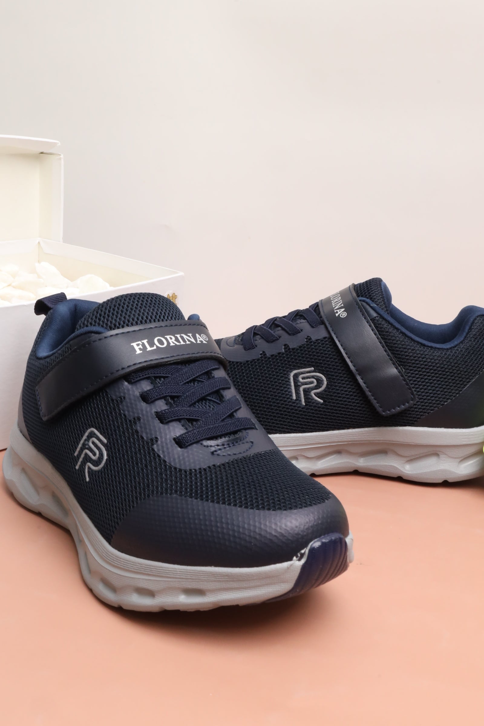 حذاء أطفالي رياضي 38103