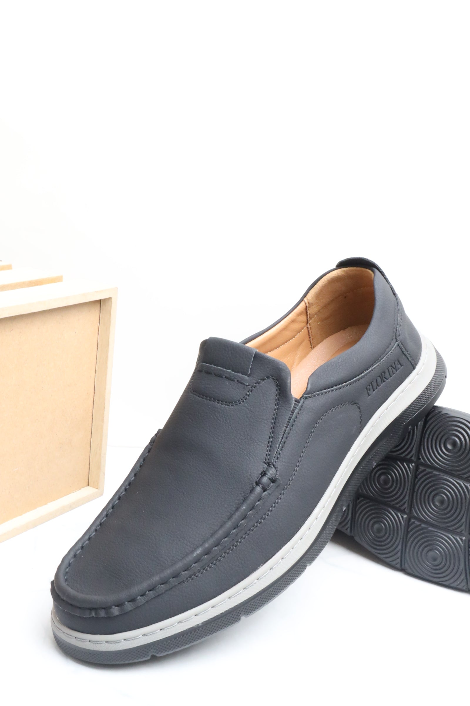 حذاء كاجول 77337