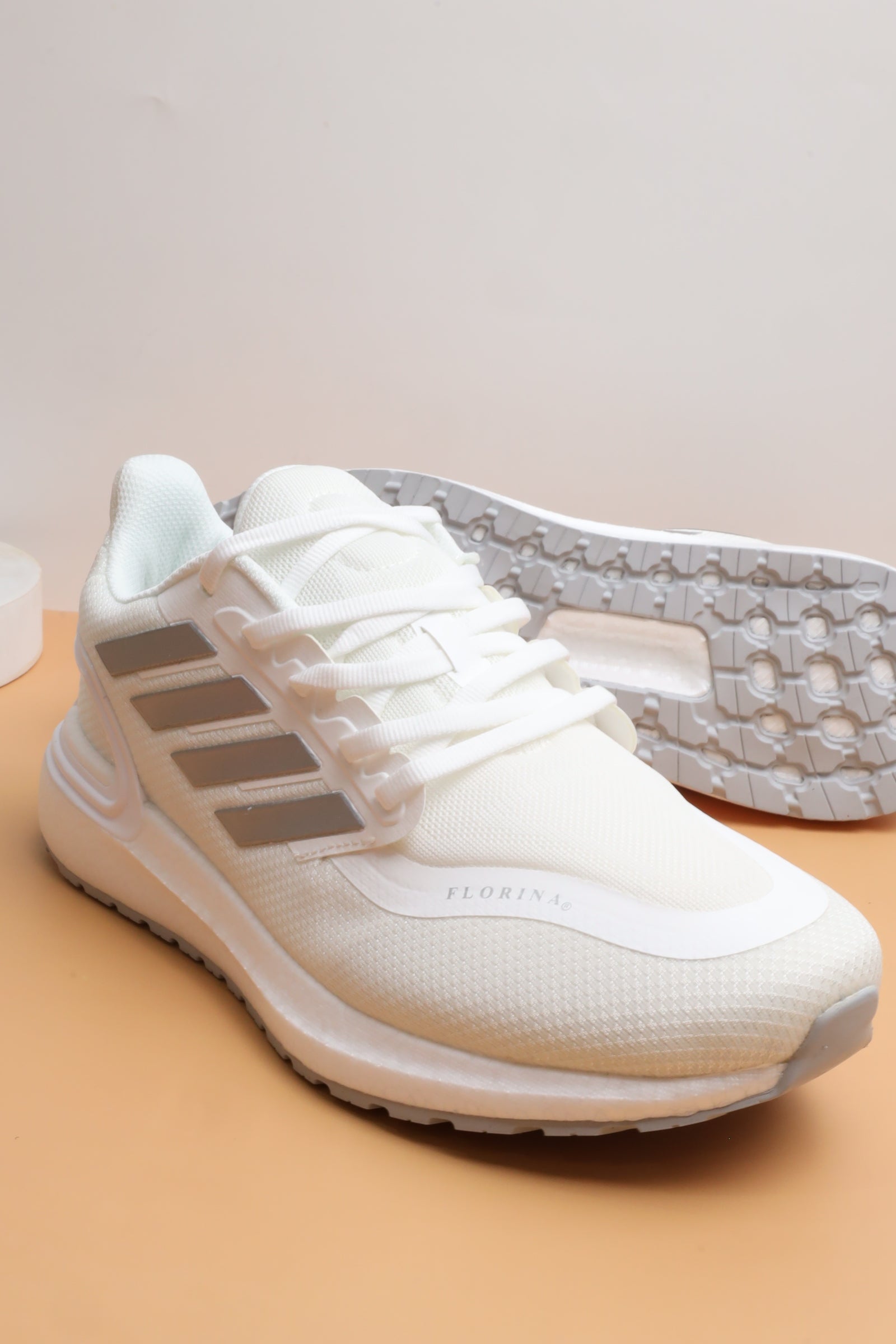 حذاء رياضي 158641