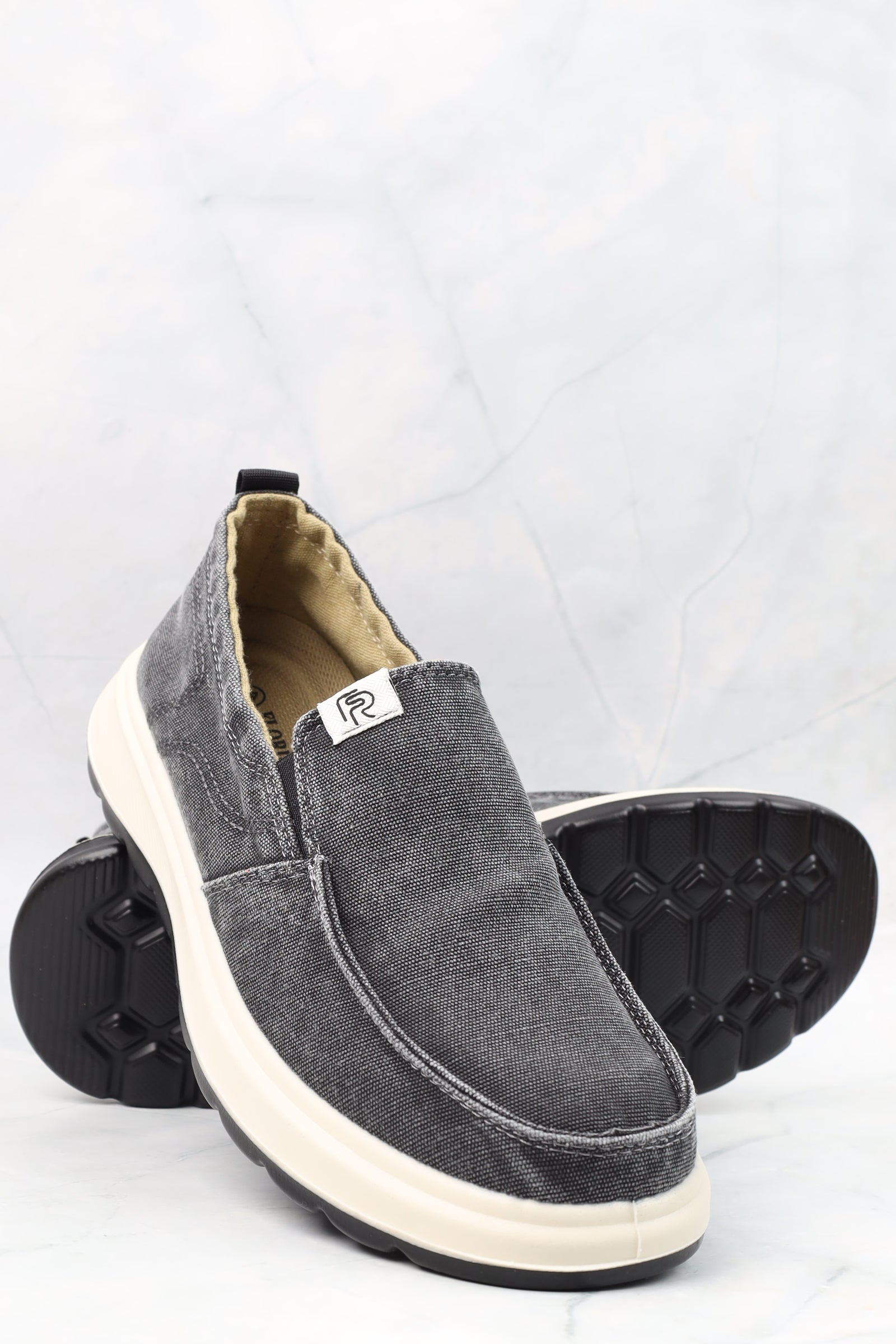 حذاء رياضي 23637