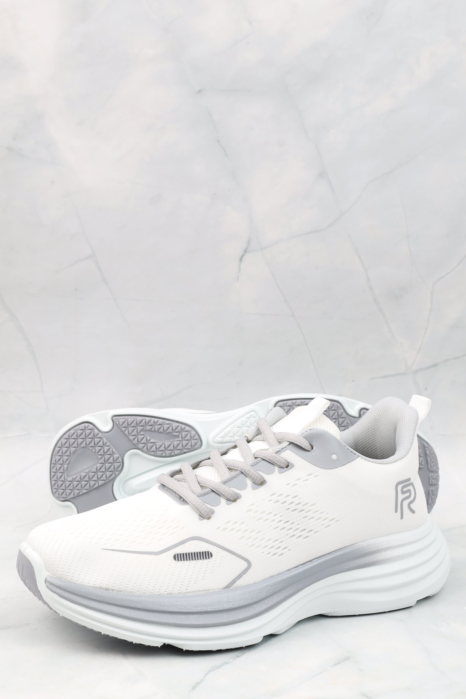 حذاء رياضي 23329