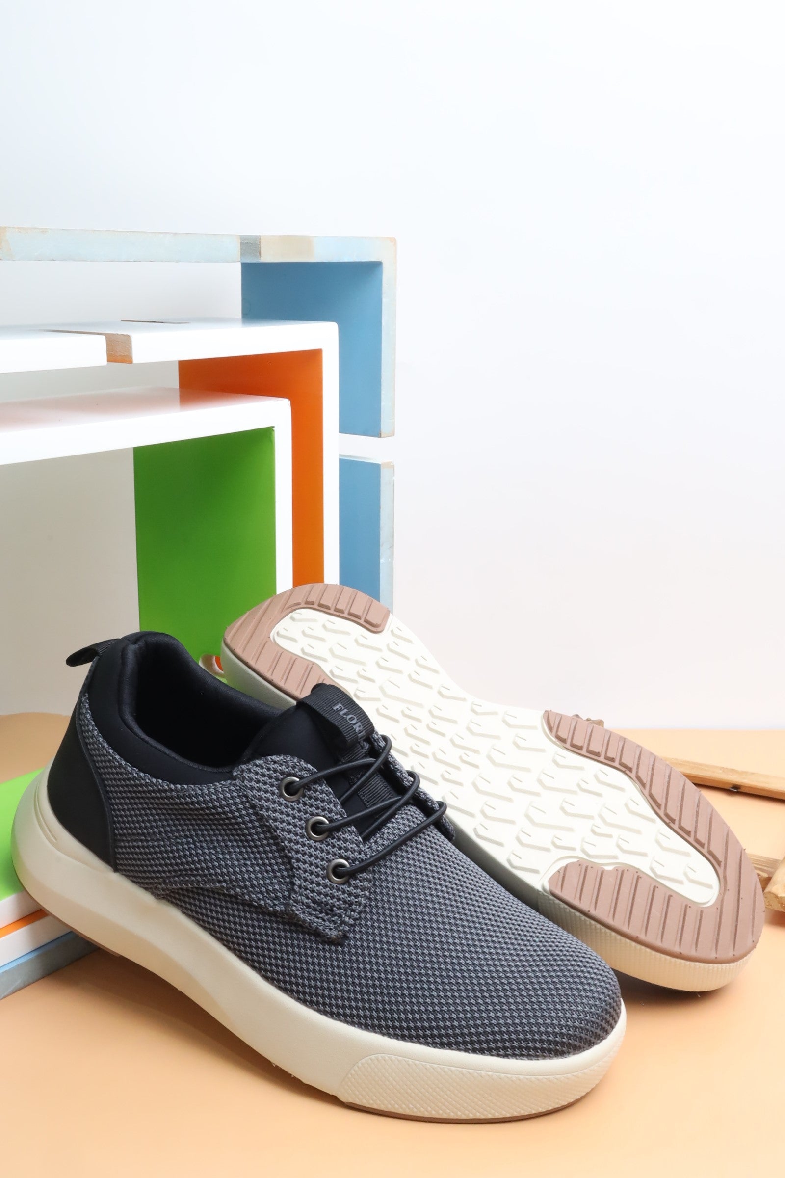 حذاء ولادي 38019