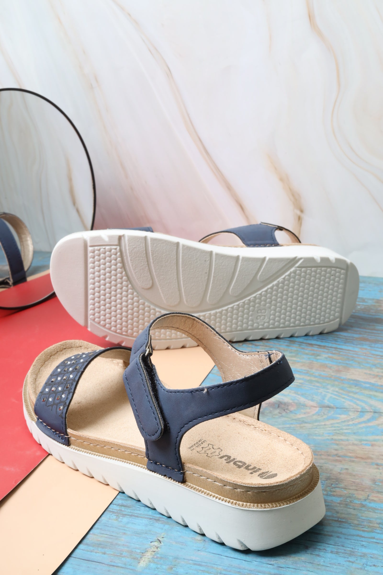 Cnt00D1x Women's Sandal 