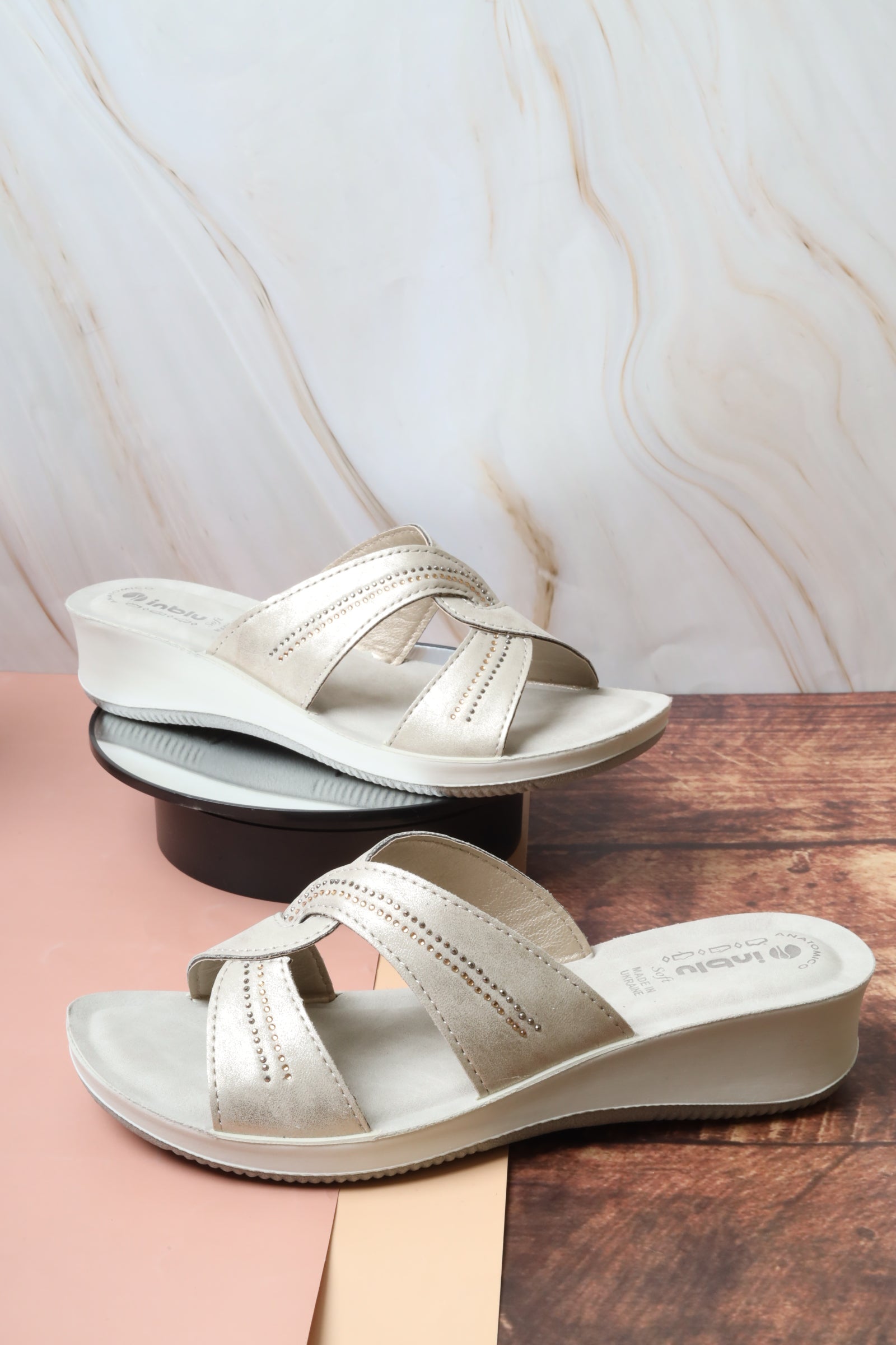 Set00C1x Women's Sandal