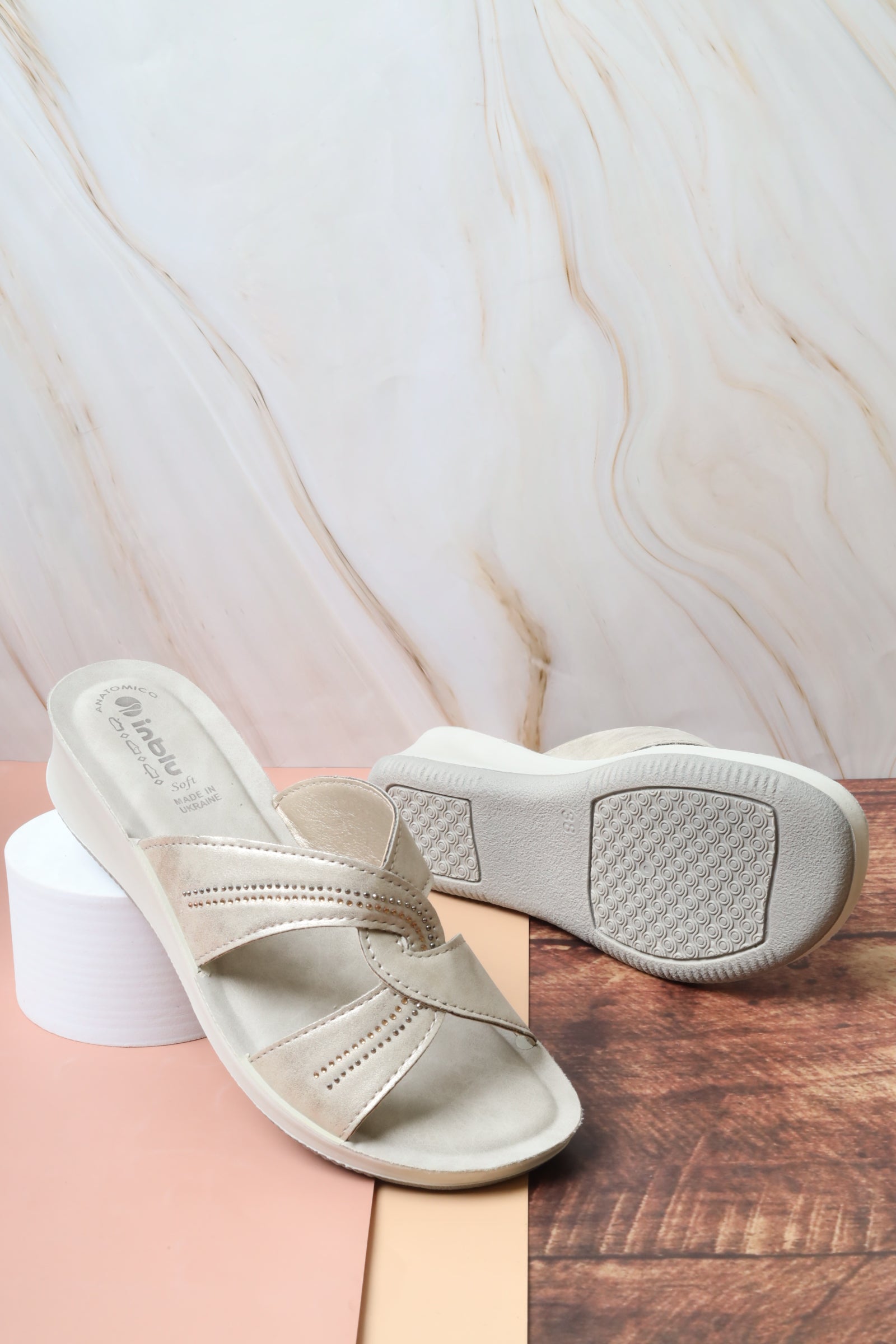 Set00C1x Women's Sandal