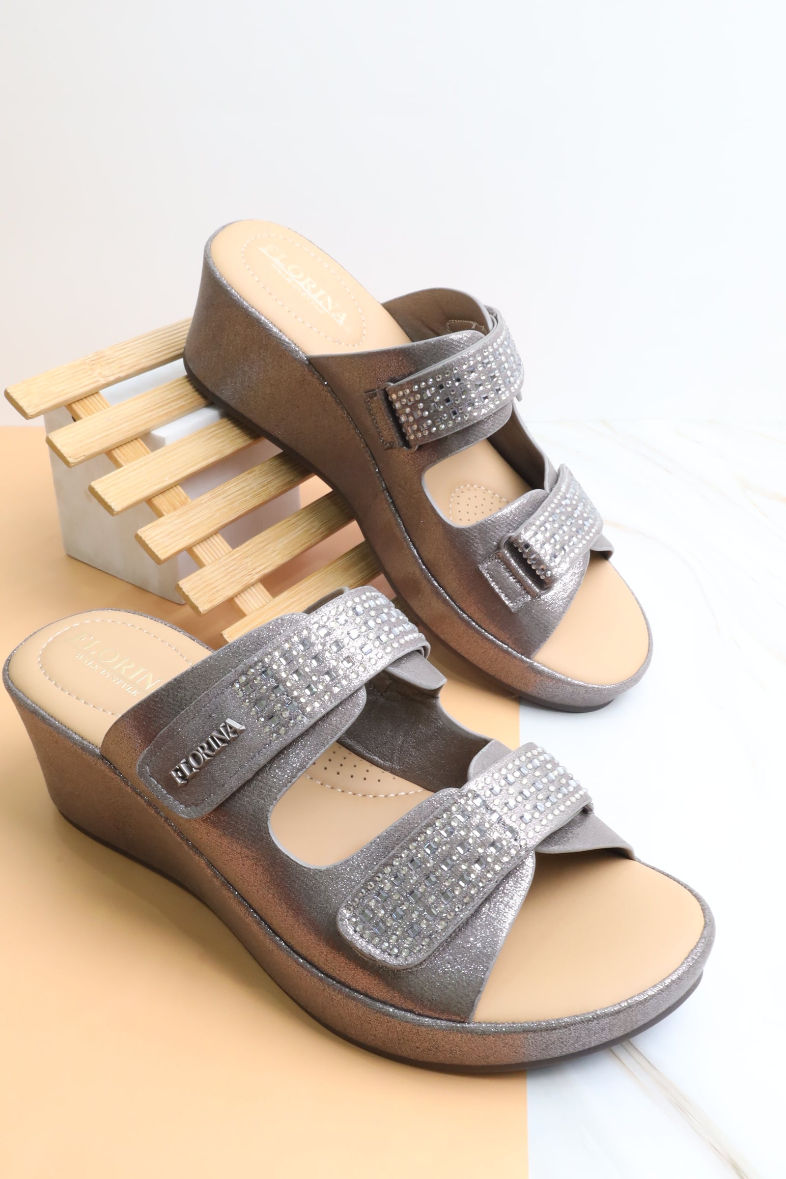 صندل نسائي 26026