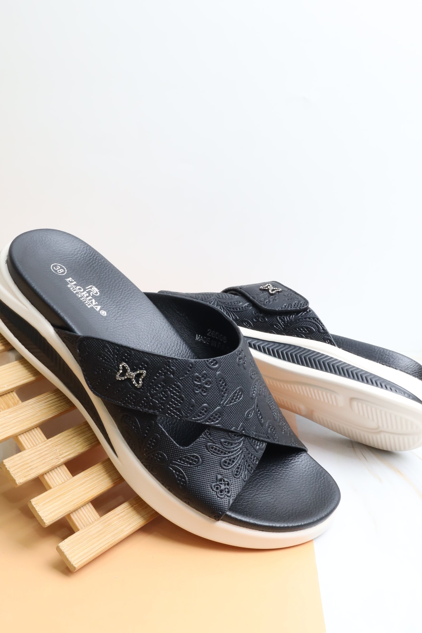 صندل نسائي 26005