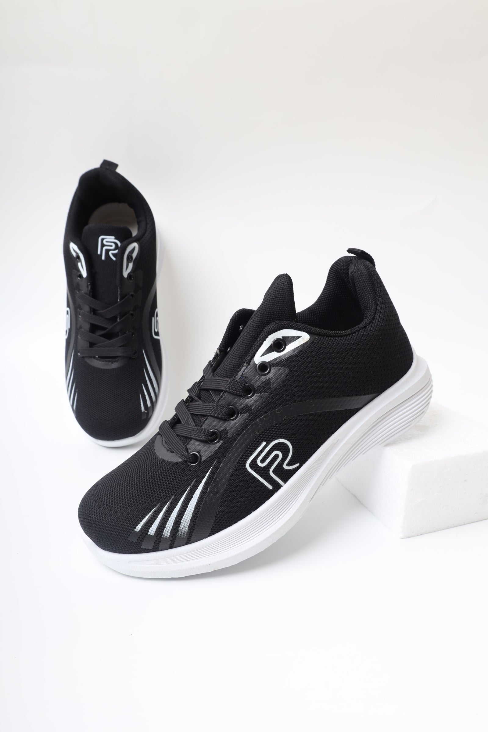 حذاء رياضي 23352