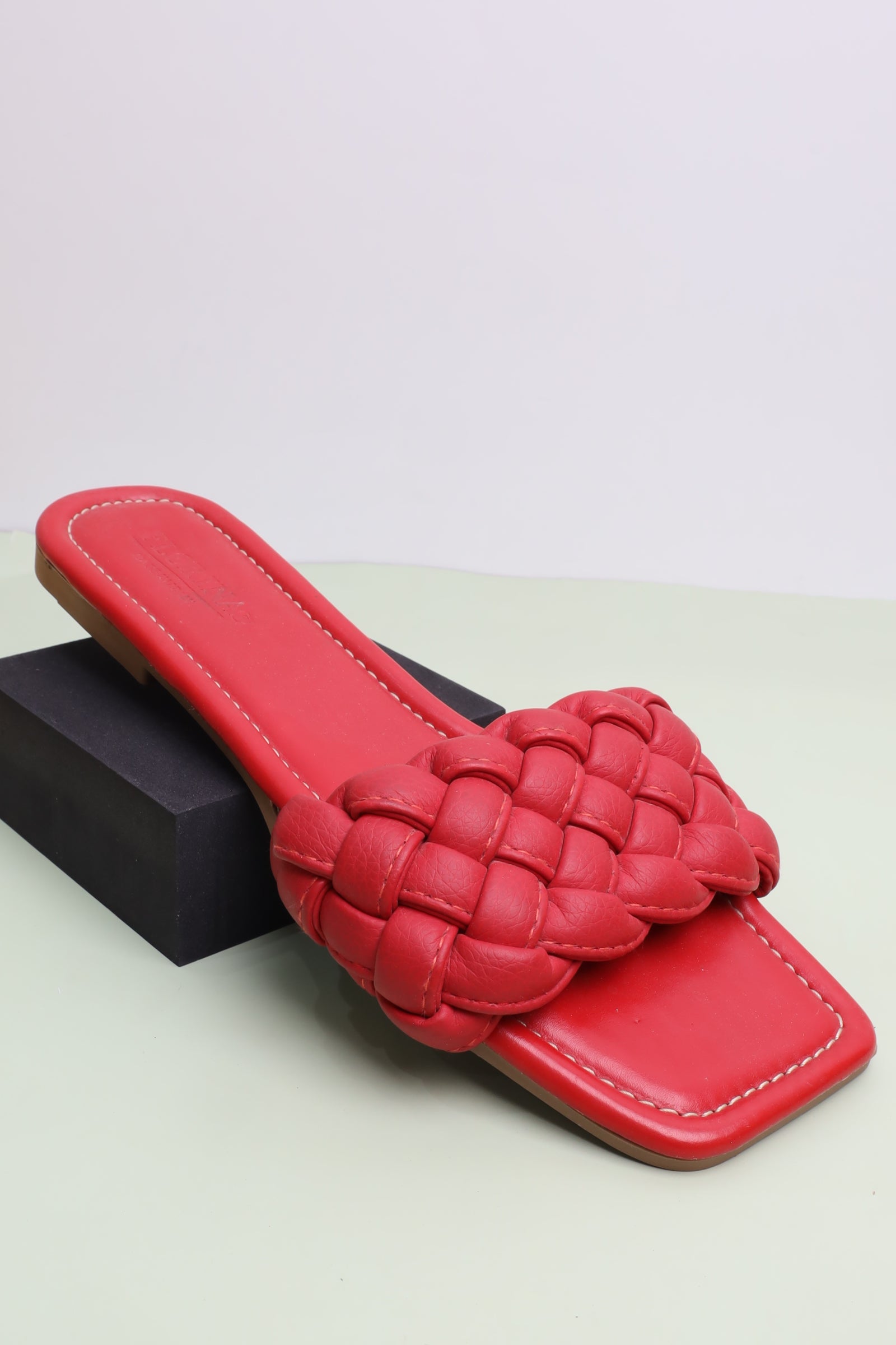 صندل نسائي 156