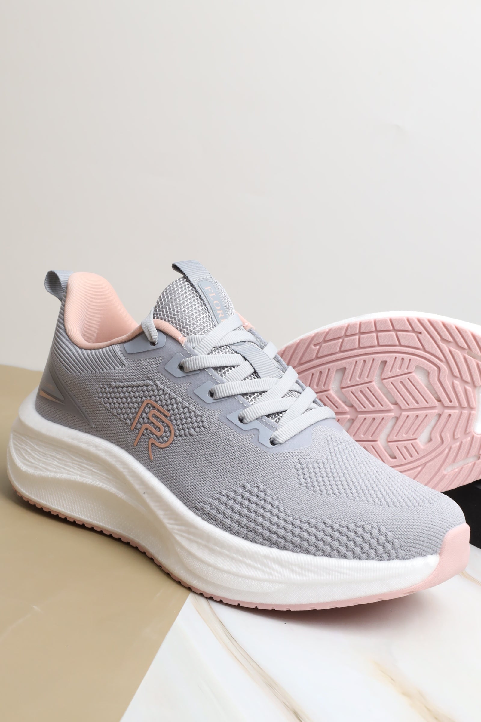 حذاء نسائي رياضي 126520