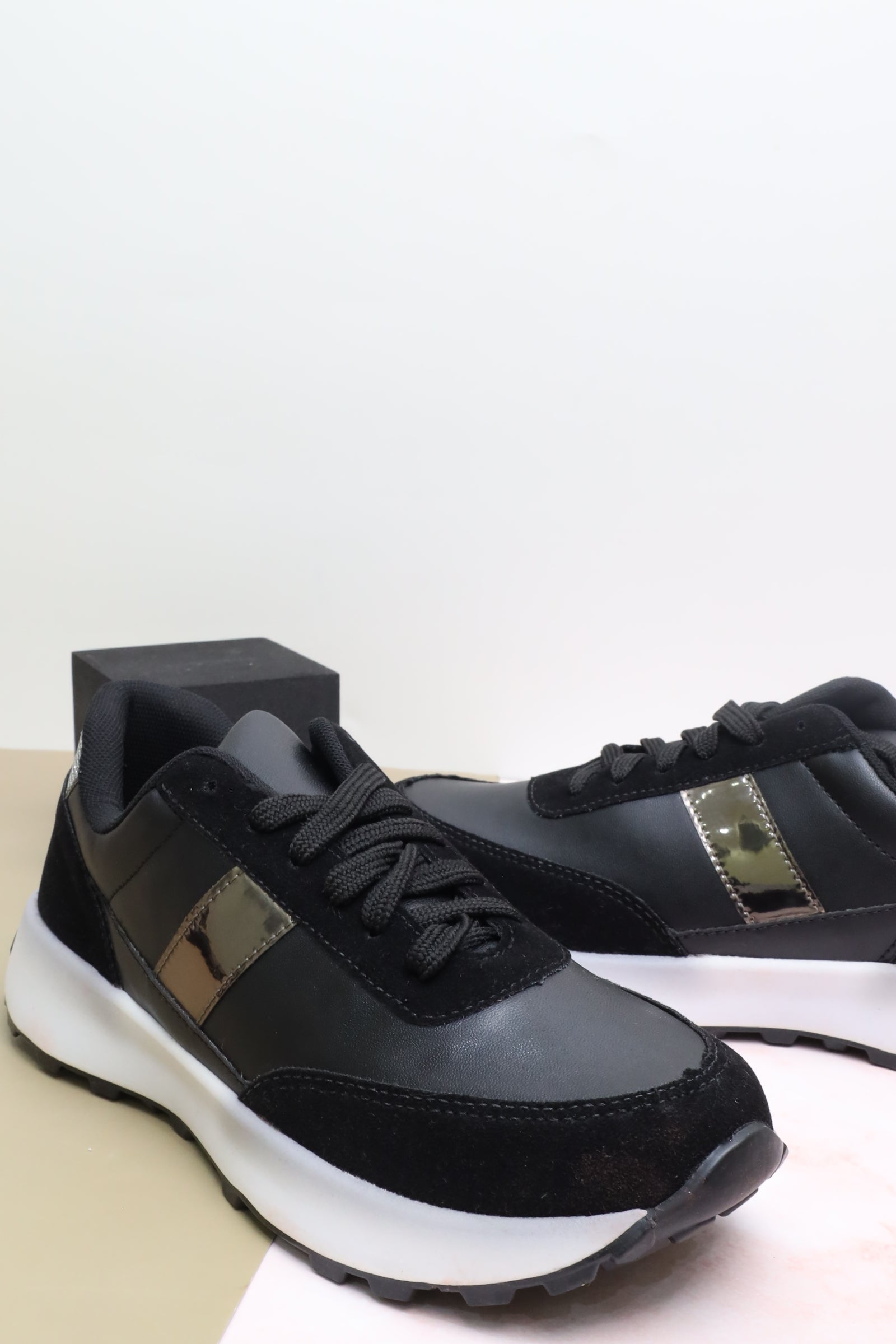 حذاء نسائي رياضي 77003