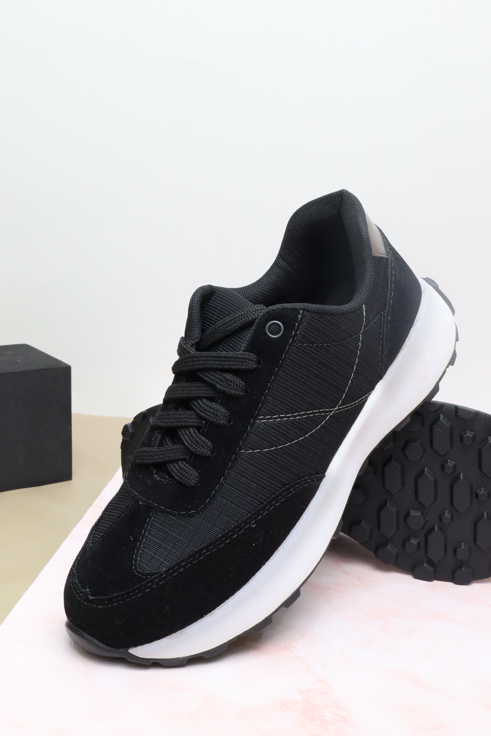 حذاء نسائي رياضي 77001