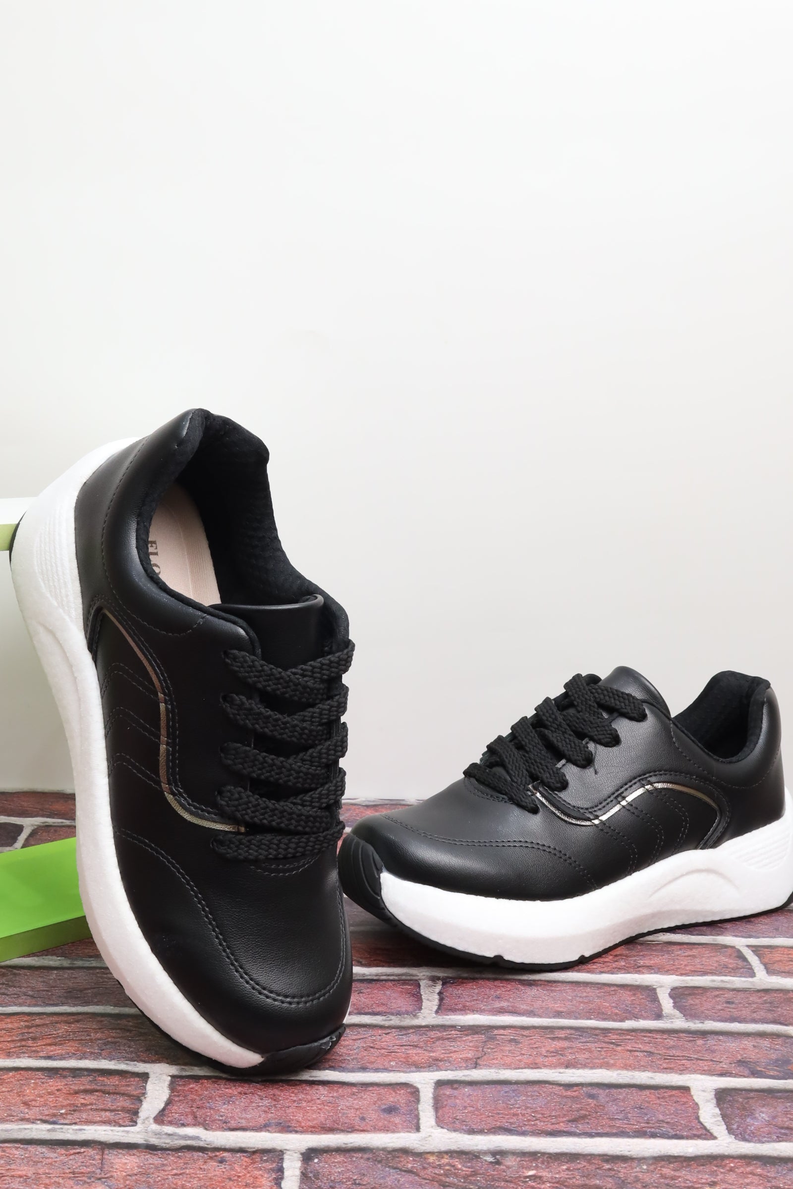 حذاء نسائي رياضي 35018