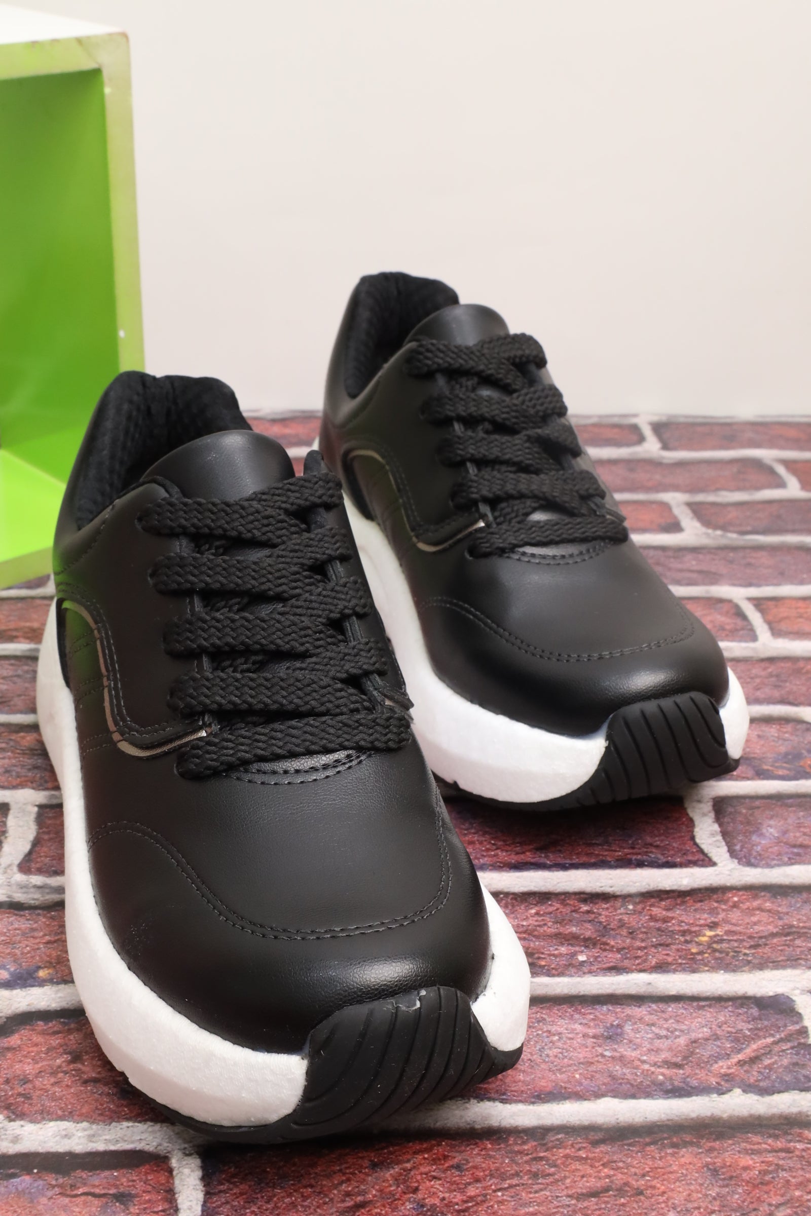 حذاء نسائي رياضي 35018