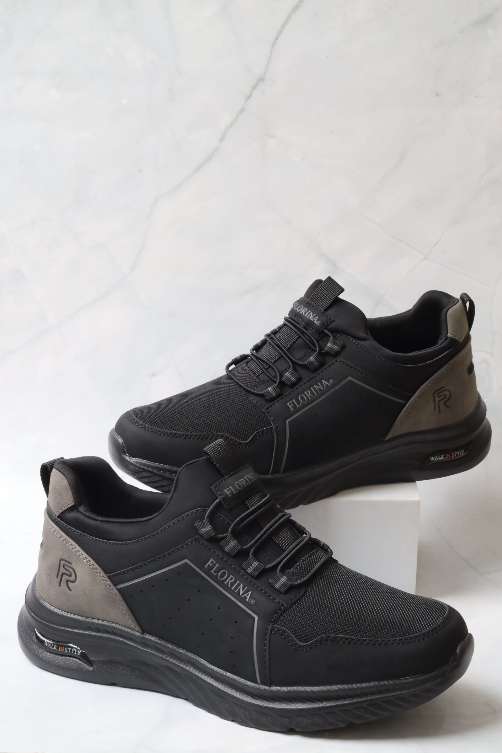Sports shoes 156001