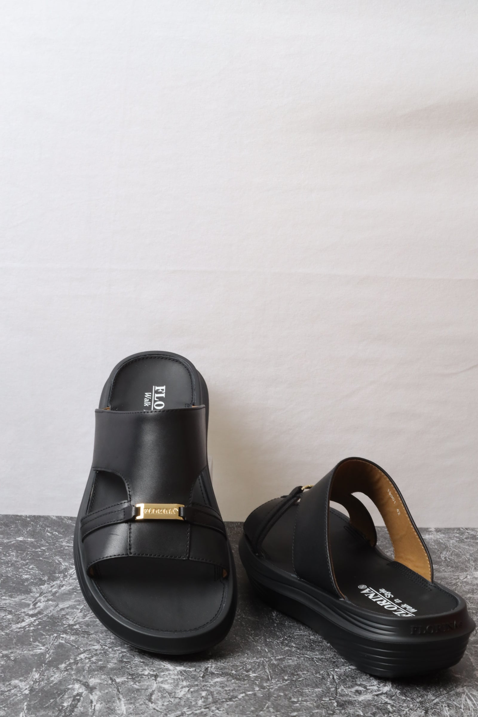 Genuine leather sandals 19901