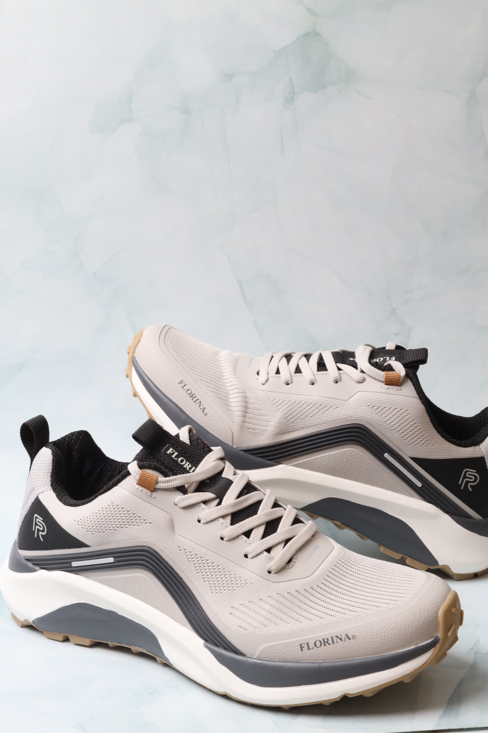 Sports shoes 181001