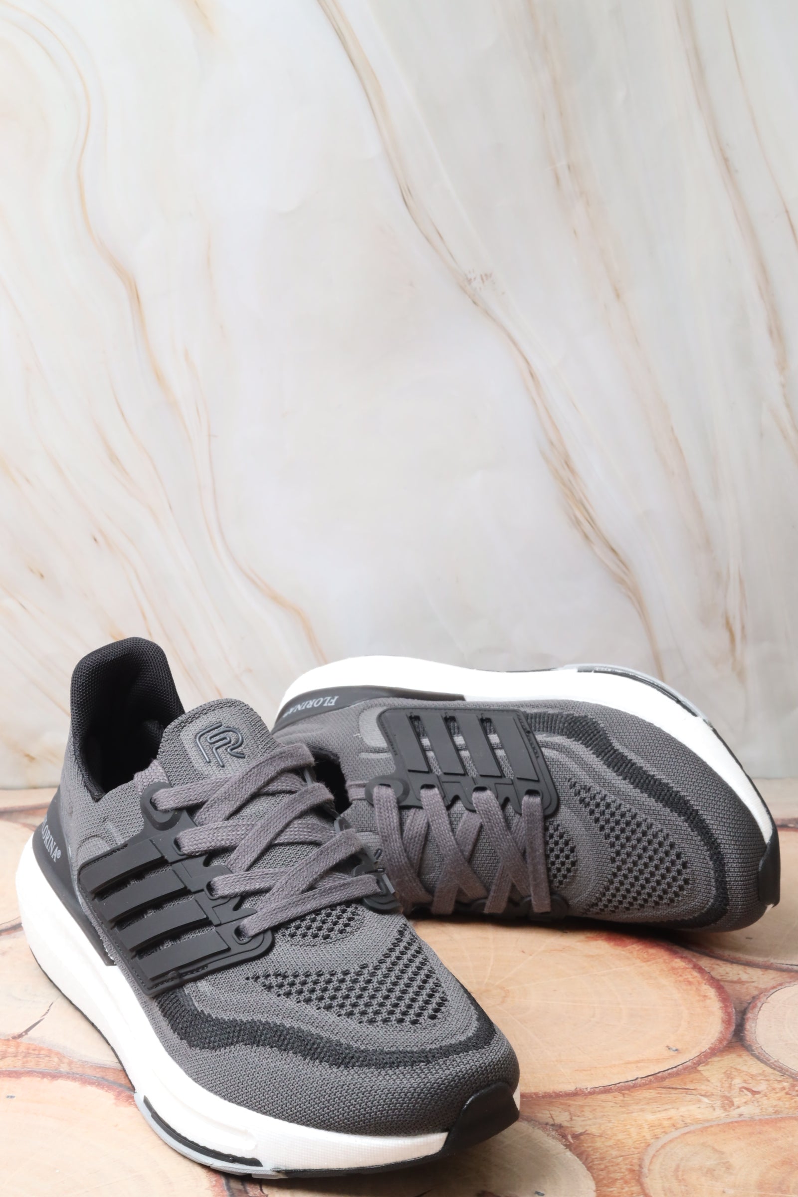 Sports shoes 158580