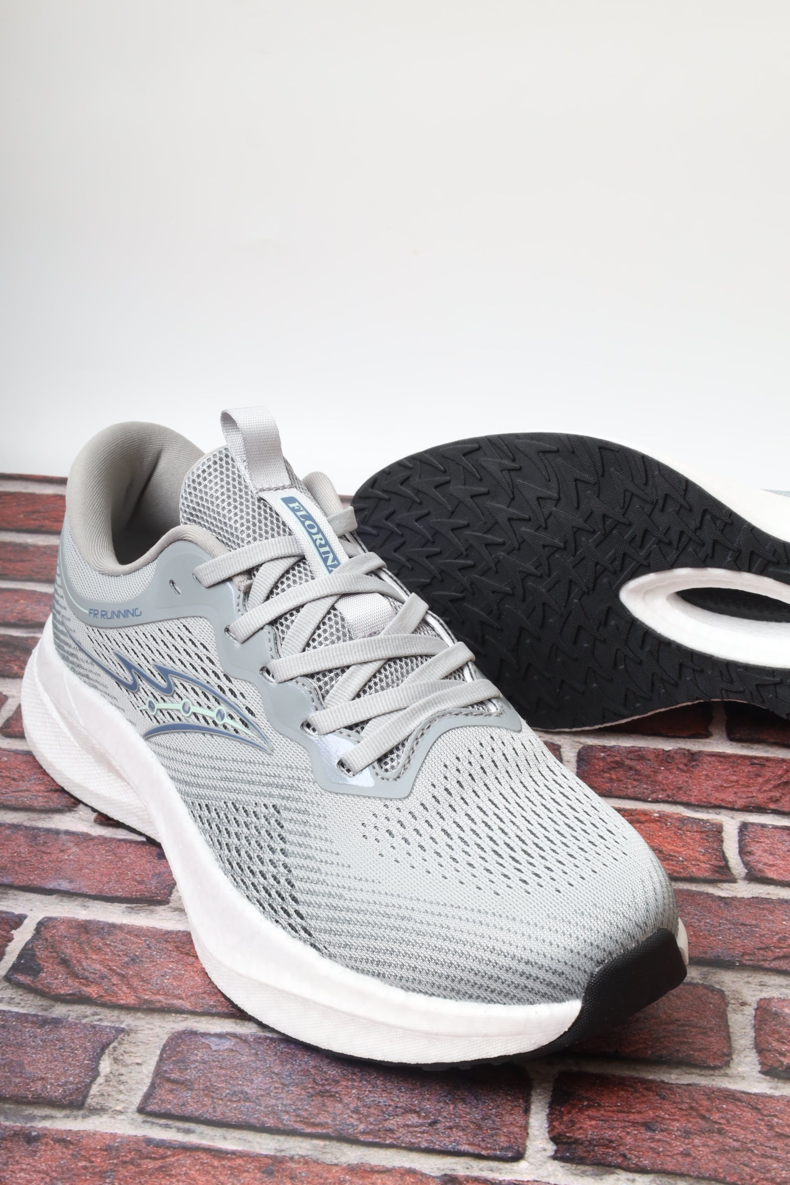 حذاء رياضي 76815