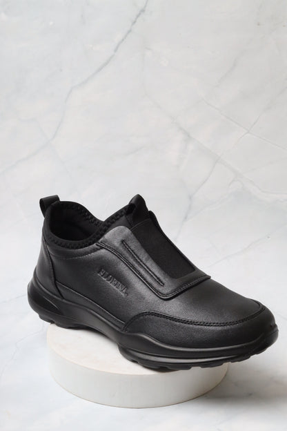 حذاء ولادي رياضي 27502