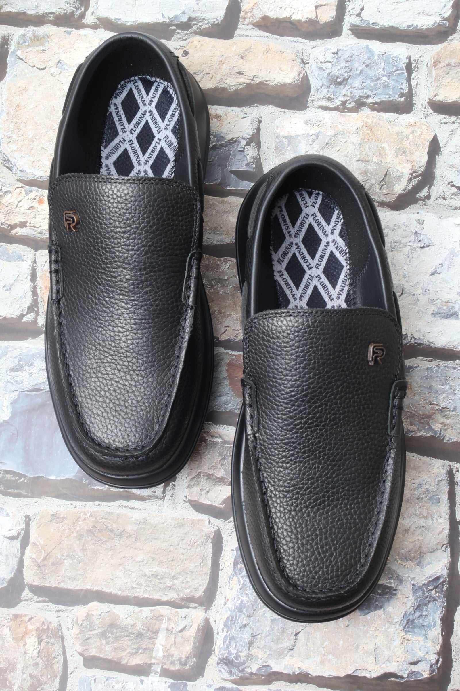 حذاء كاجول 19931