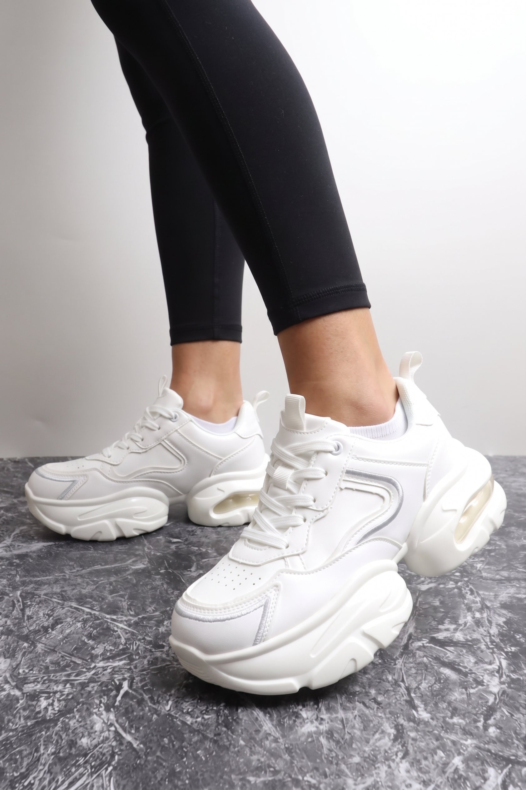 حذاء نسائي رياضي 125005