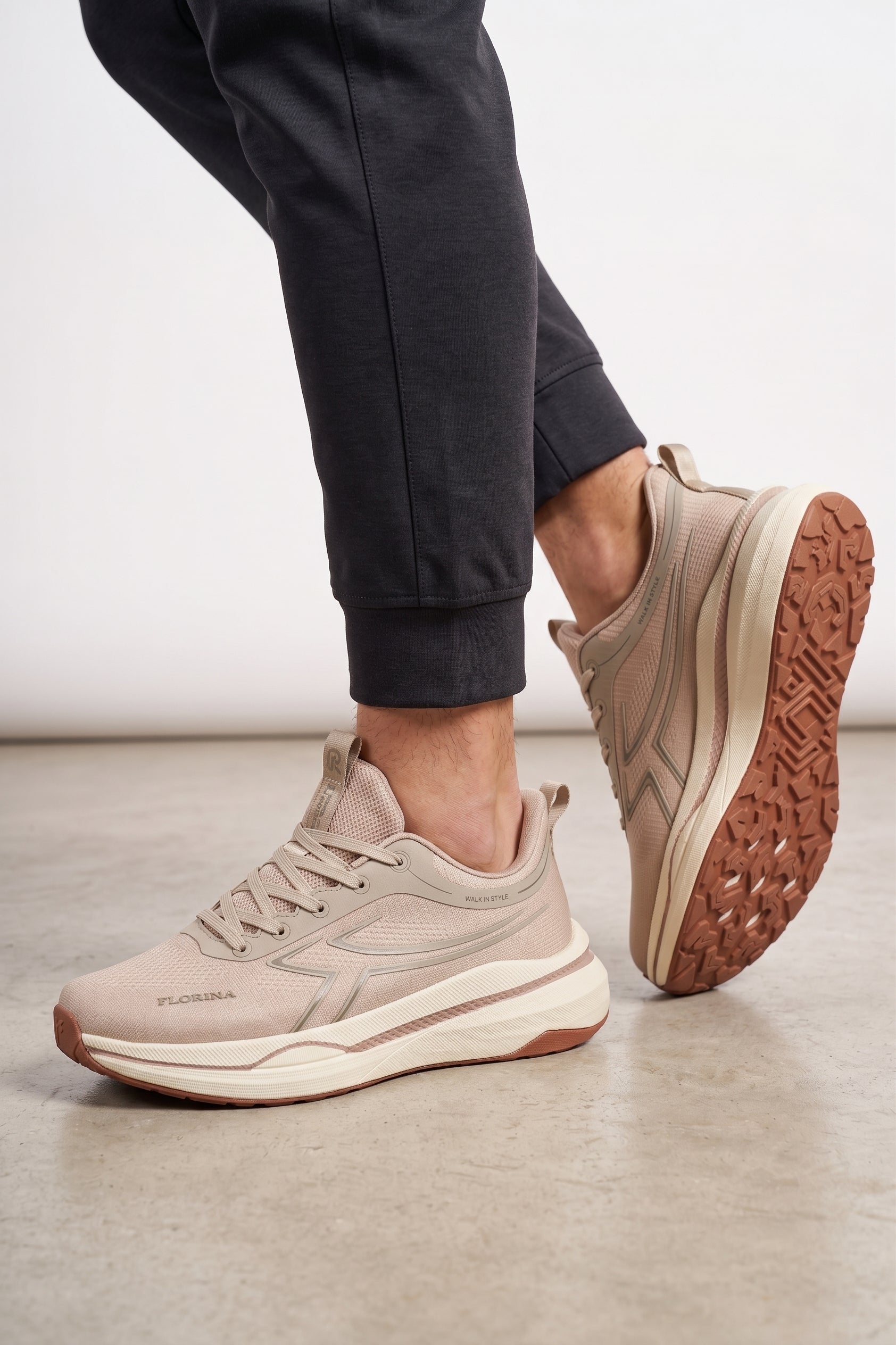 Sports shoes 158606